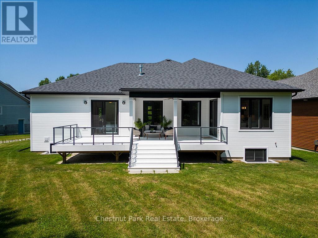 2237 Shore Lane, Wasaga Beach, ON - Outdoor