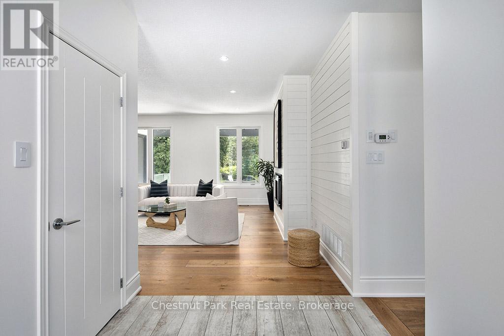 2237 Shore Lane, Wasaga Beach, ON - Indoor Photo Showing Other Room