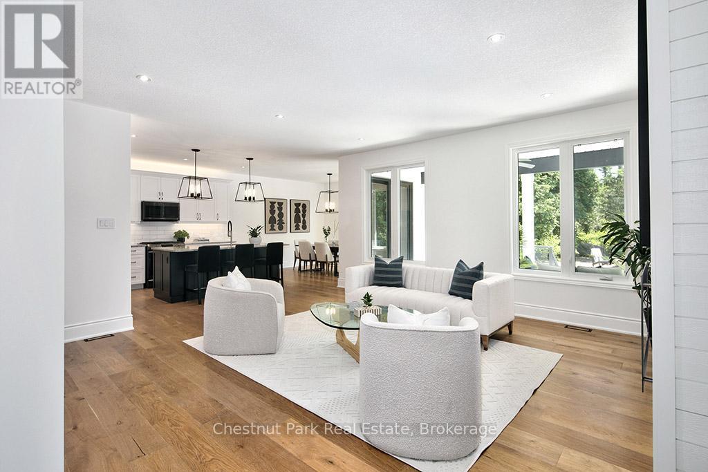 2237 Shore Lane, Wasaga Beach, ON - Indoor