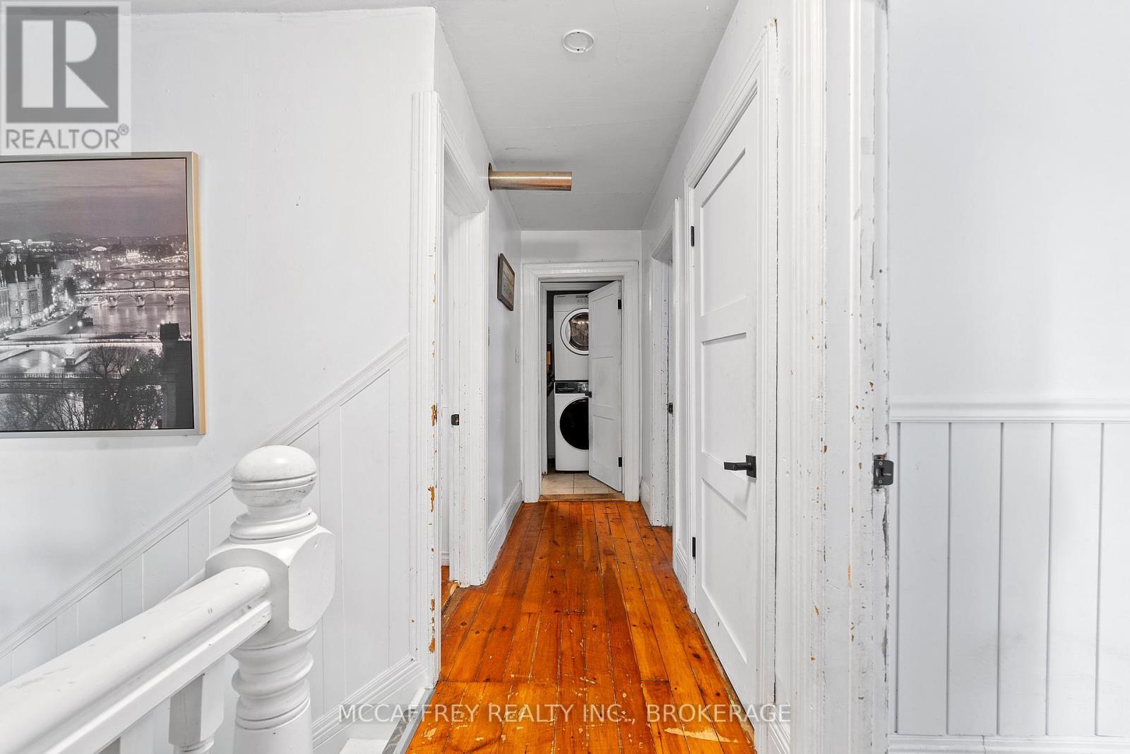 110 Adelaide Street, Front Of Leeds & Seeleys Bay, ON - Indoor Photo Showing Other Room