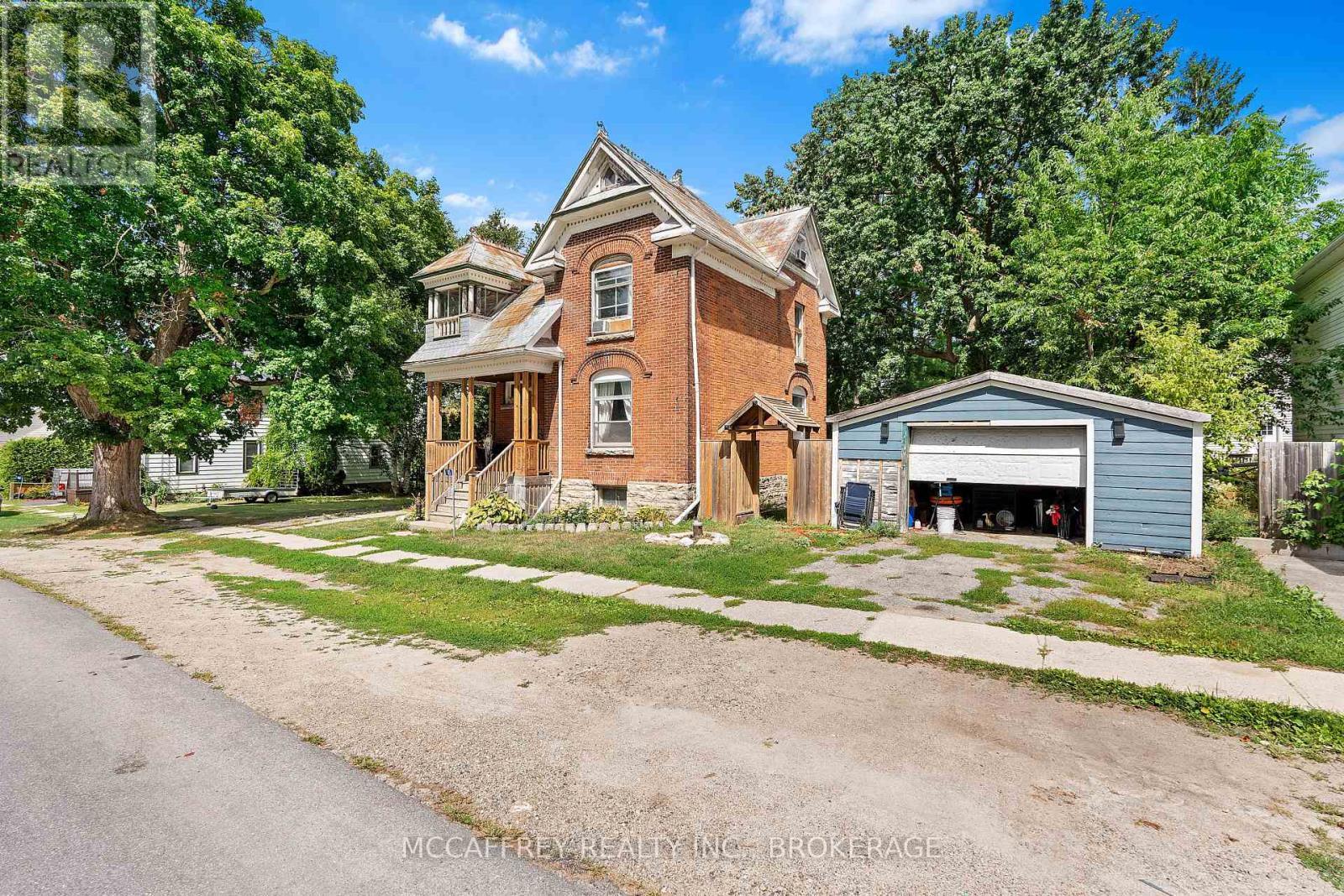 110 Adelaide Street, Front Of Leeds & Seeleys Bay, ON - Outdoor