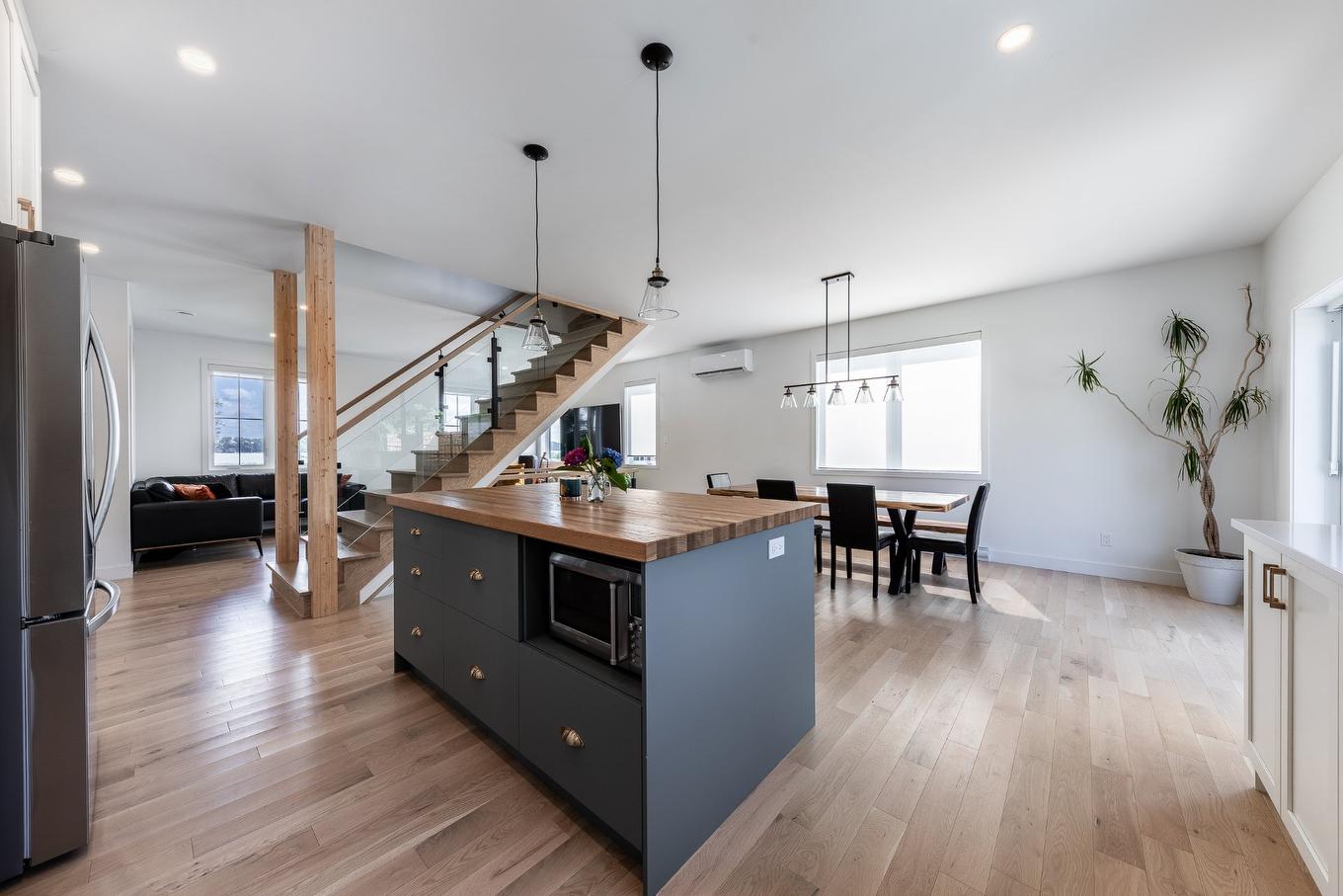 Overall view - 1028 Rue Bissonnette, Saint-Blaise-Sur-Richelieu, QC - Indoor Photo Showing Kitchen