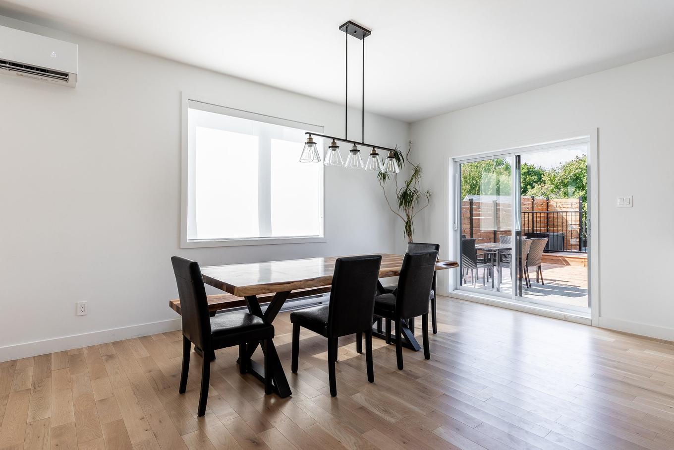 Dining room - 1028 Rue Bissonnette, Saint-Blaise-Sur-Richelieu, QC - Indoor Photo Showing Dining Room