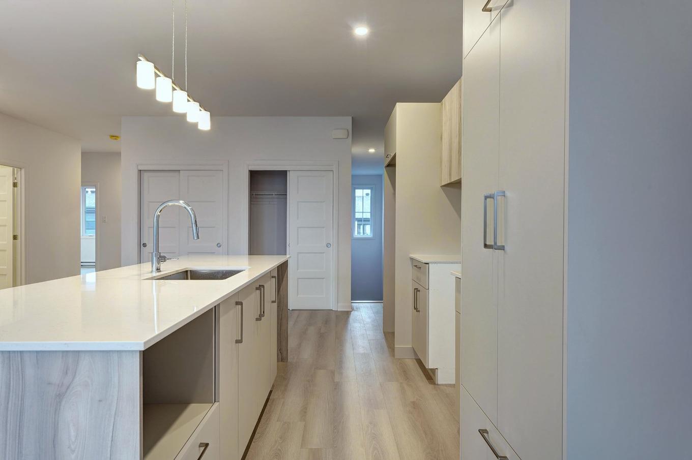 Kitchen - 872 Rue De Chaumont, Saint-Jérôme, QC - Indoor Photo Showing Kitchen With Upgraded Kitchen