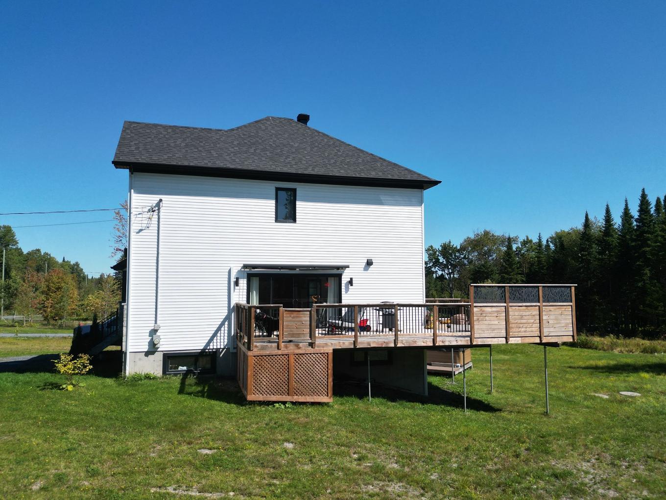 Back facade - 812 Rg Watford, Saint-Benjamin, QC - Outdoor With Exterior