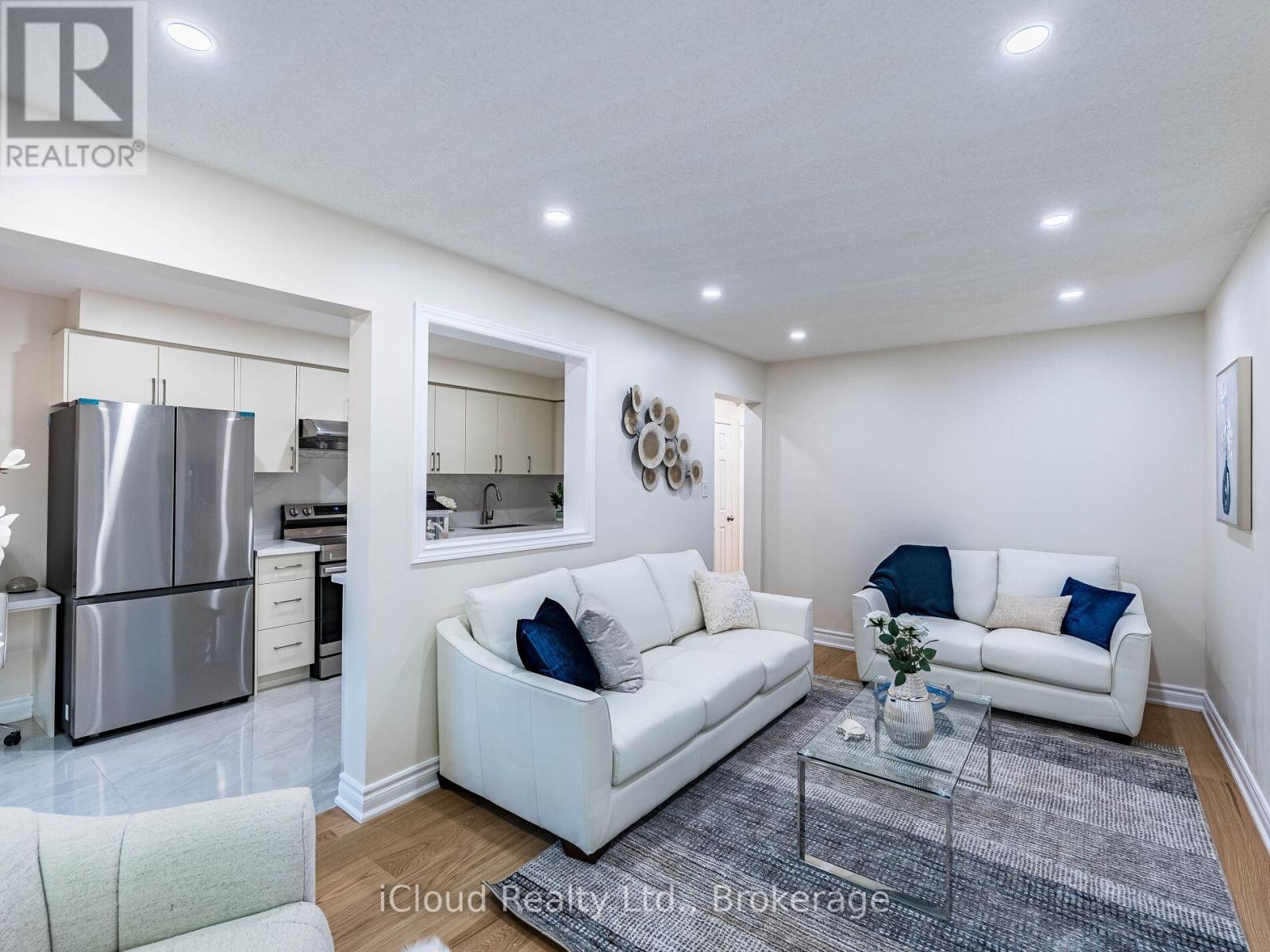 5238 Alicante Street, Mississauga, ON - Indoor Photo Showing Other Room