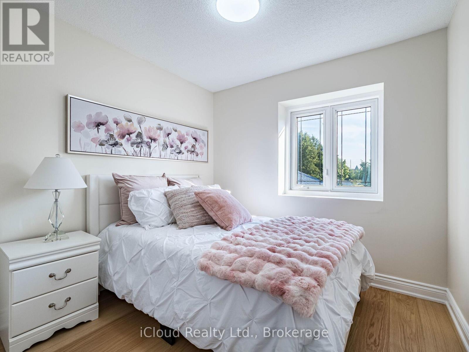 5238 Alicante Street, Mississauga, ON - Indoor Photo Showing Bedroom