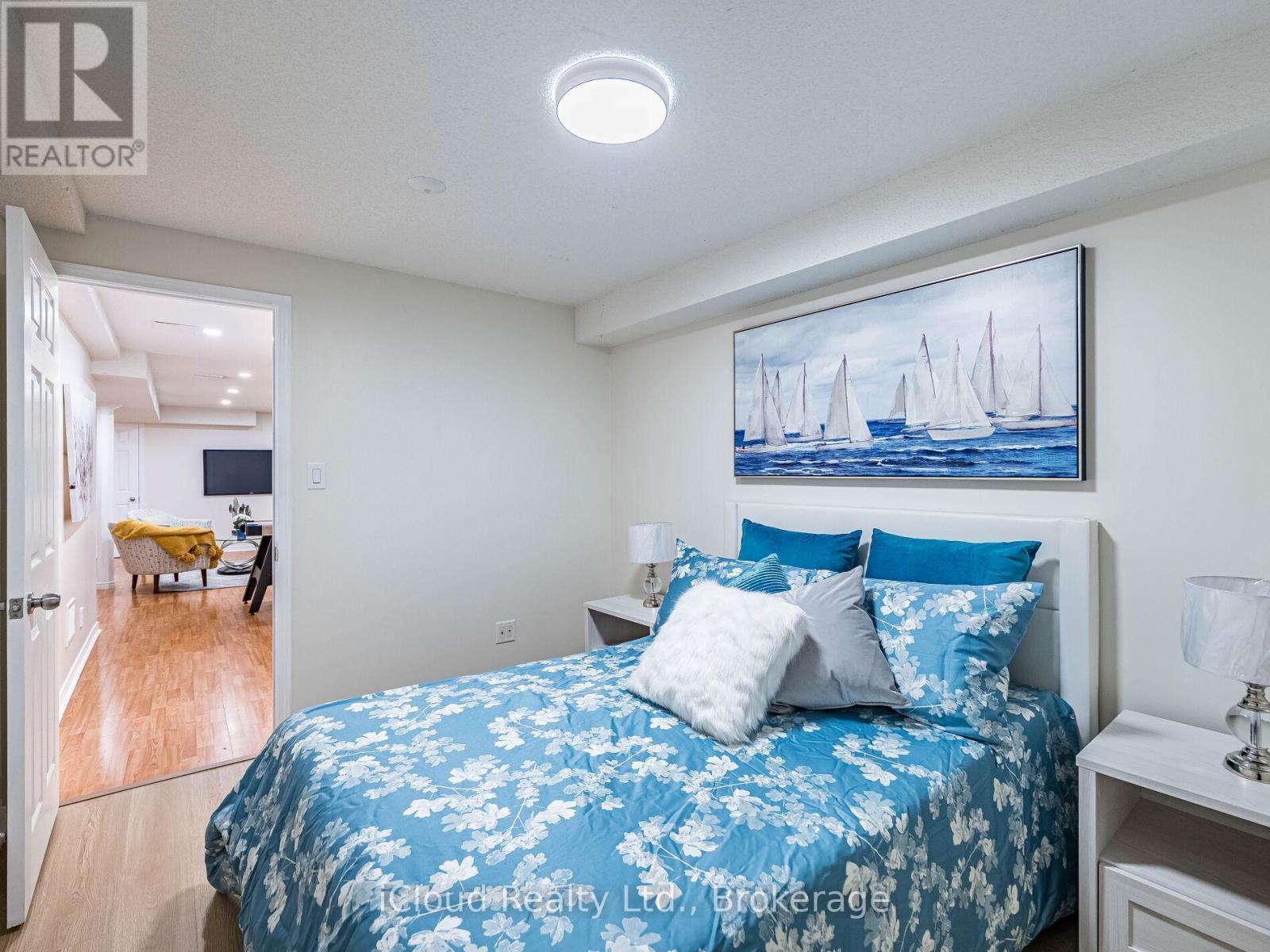 5238 Alicante Street, Mississauga, ON - Indoor Photo Showing Bedroom