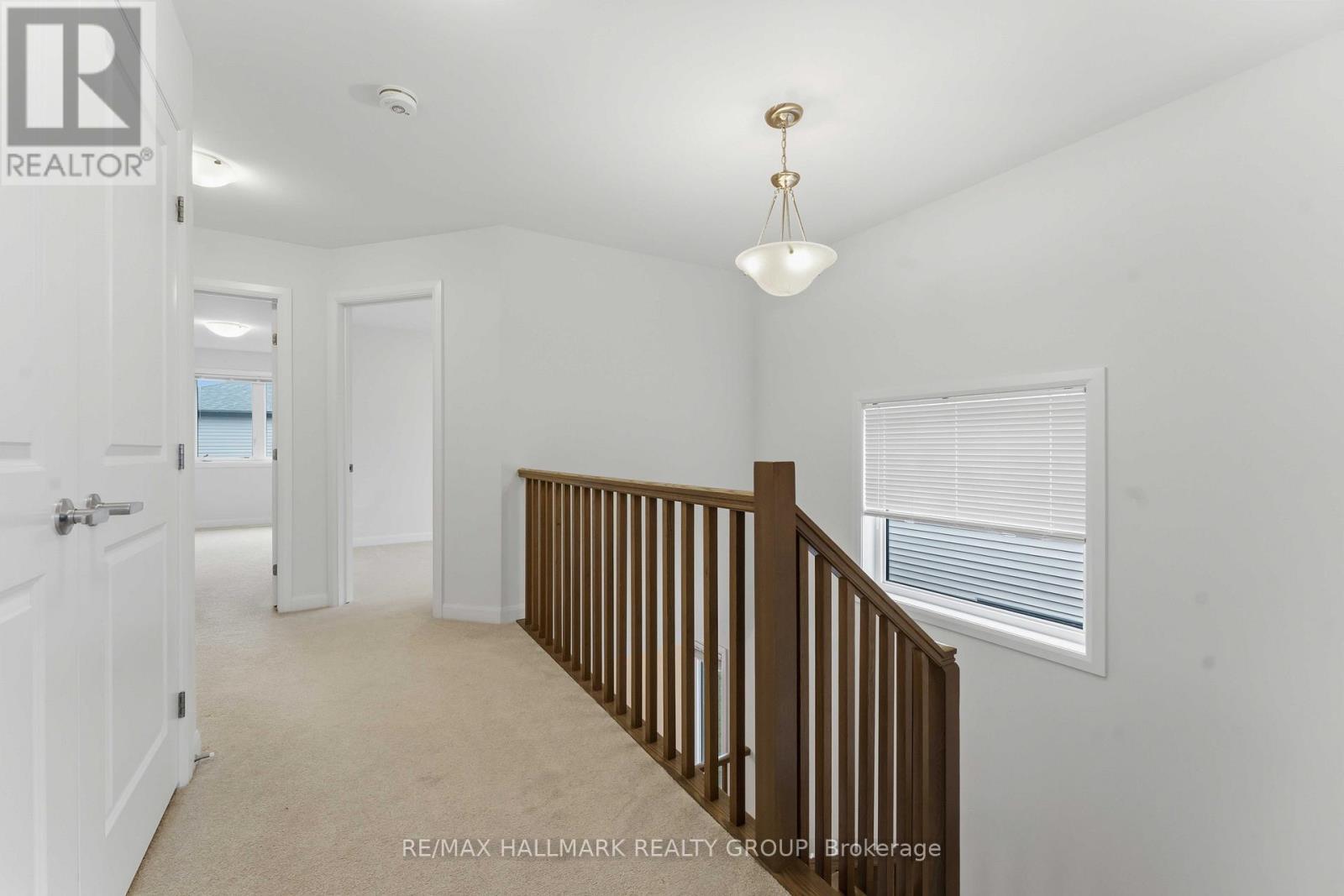 423 Silicon Way, Ottawa, ON - Indoor Photo Showing Other Room