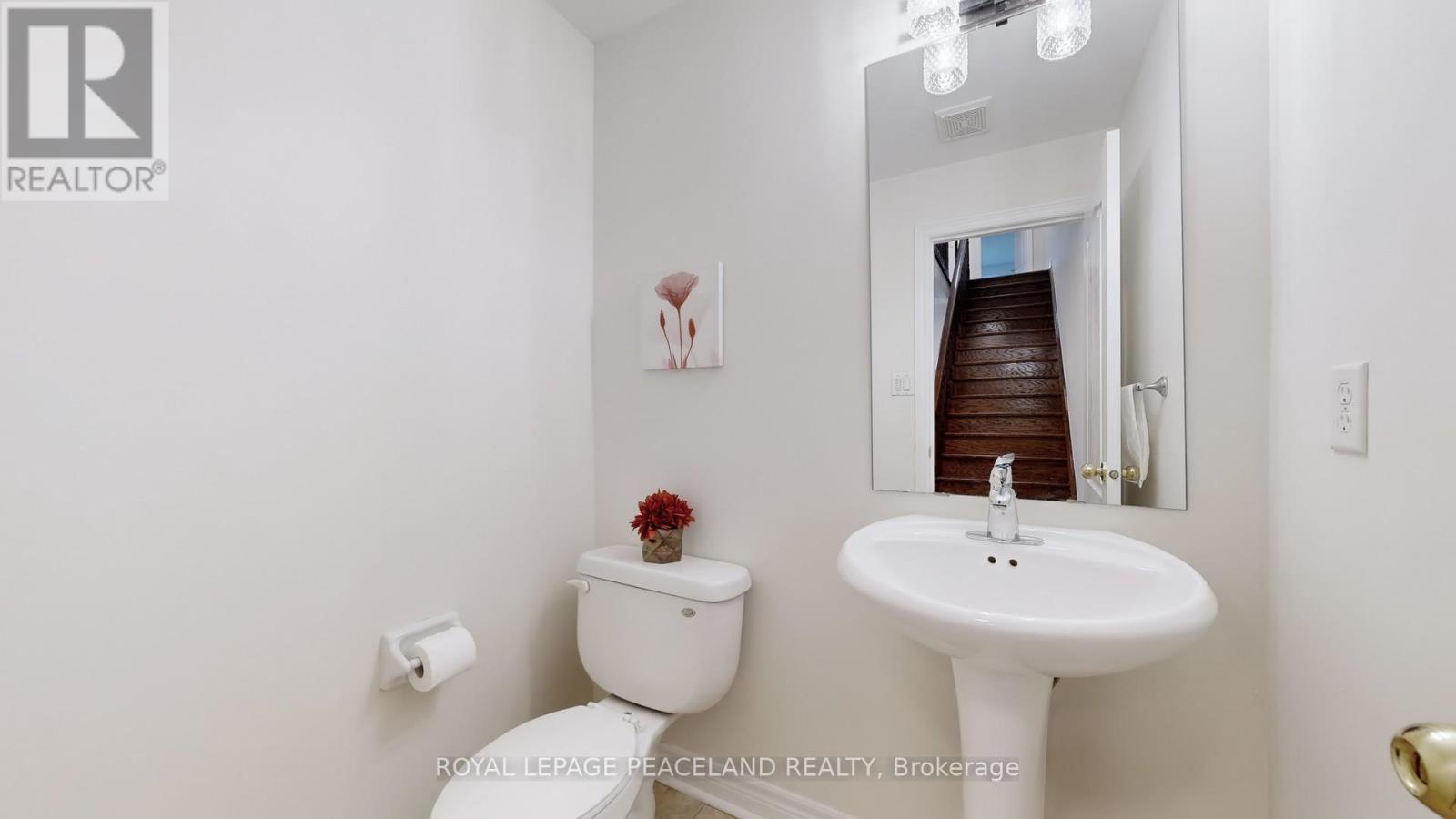15 Westolivia Trail, Vaughan, ON - Indoor Photo Showing Bathroom