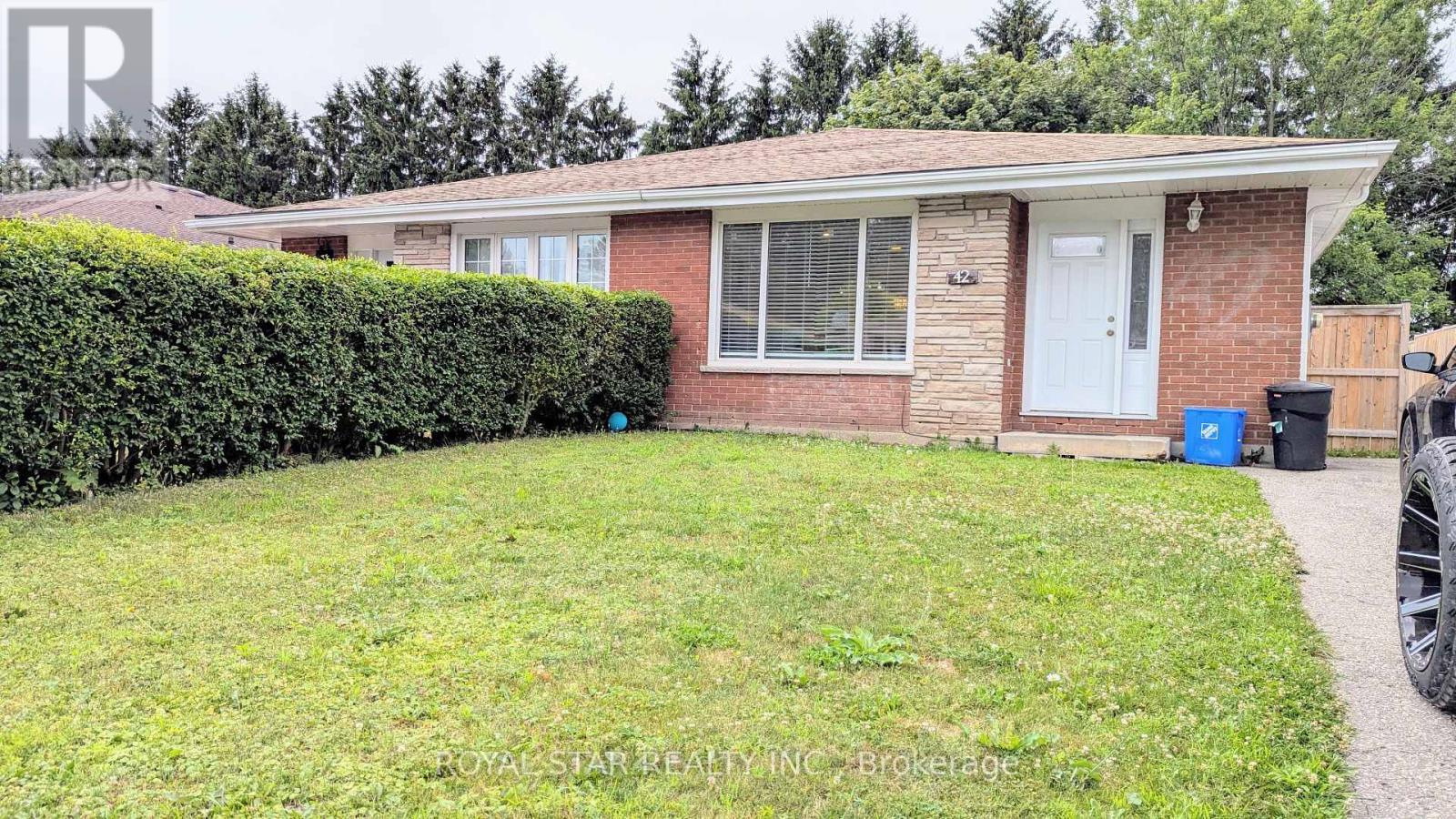 42 Witty Avenue, Ingersoll, ON - Outdoor