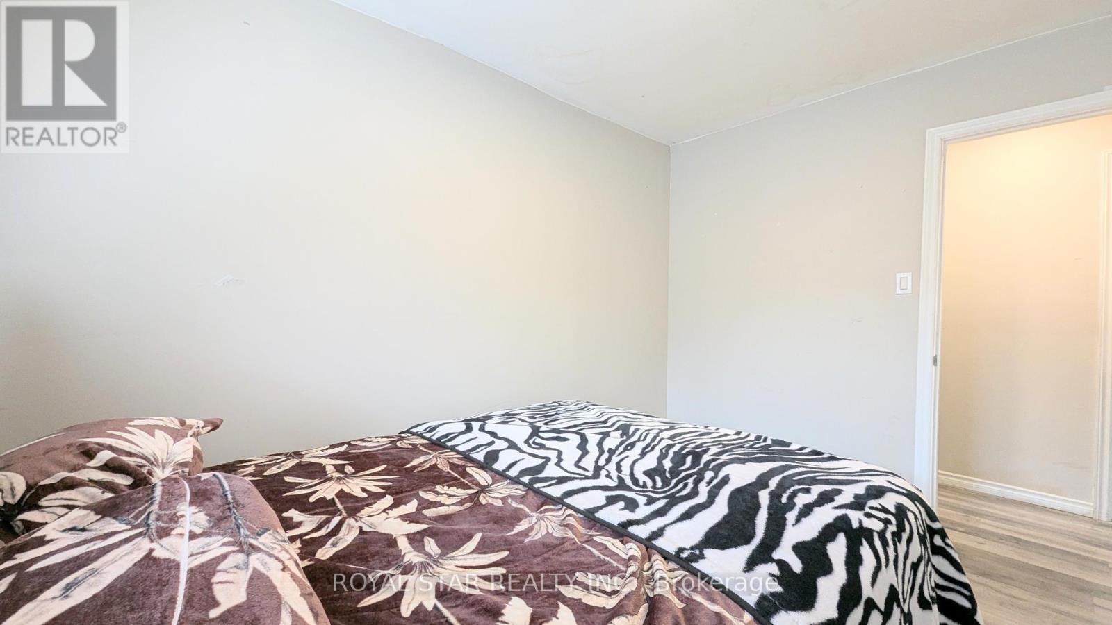 42 Witty Avenue, Ingersoll, ON - Indoor Photo Showing Bedroom