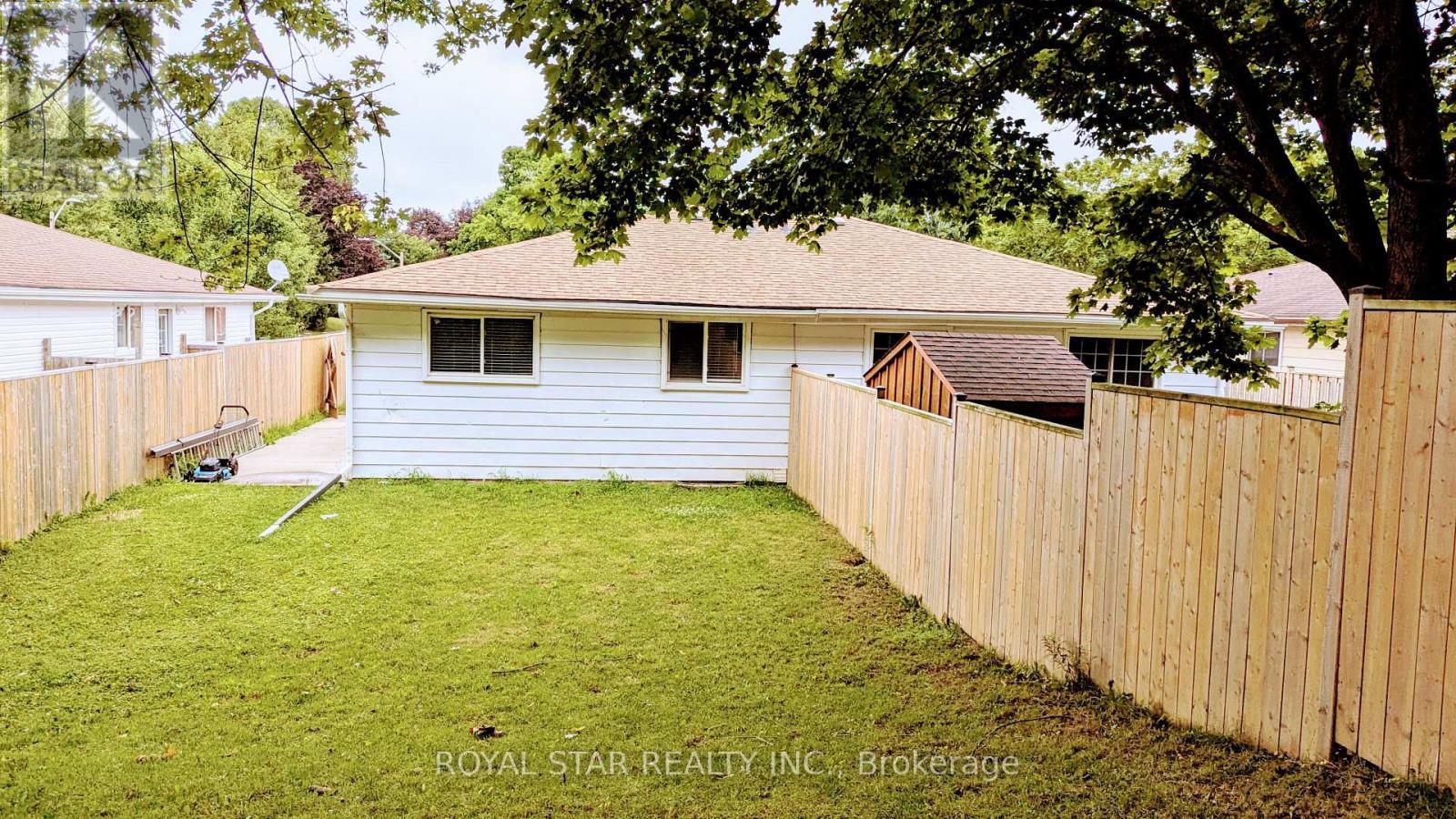 42 Witty Avenue, Ingersoll, ON - Outdoor