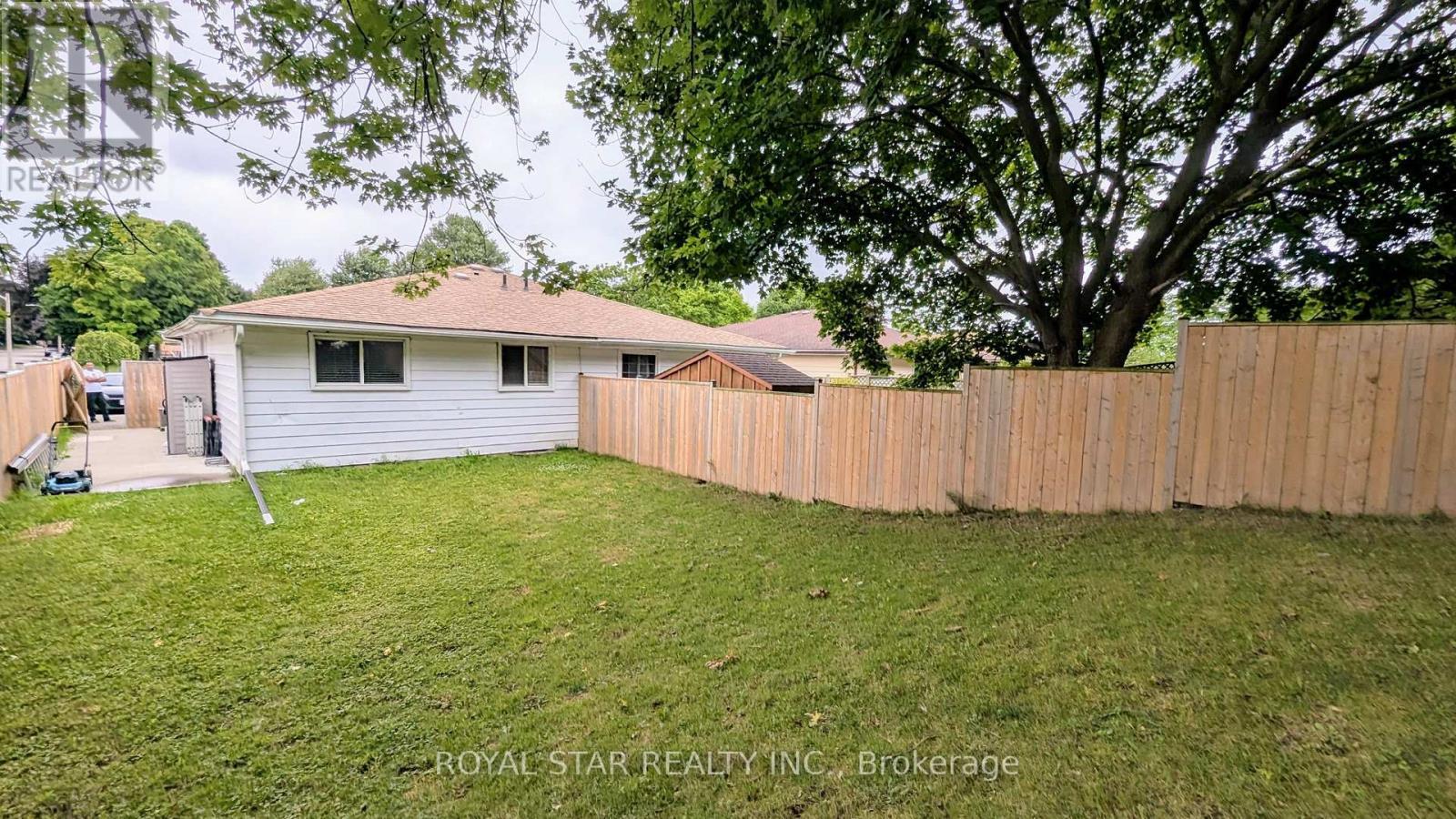 42 Witty Avenue, Ingersoll, ON - Outdoor