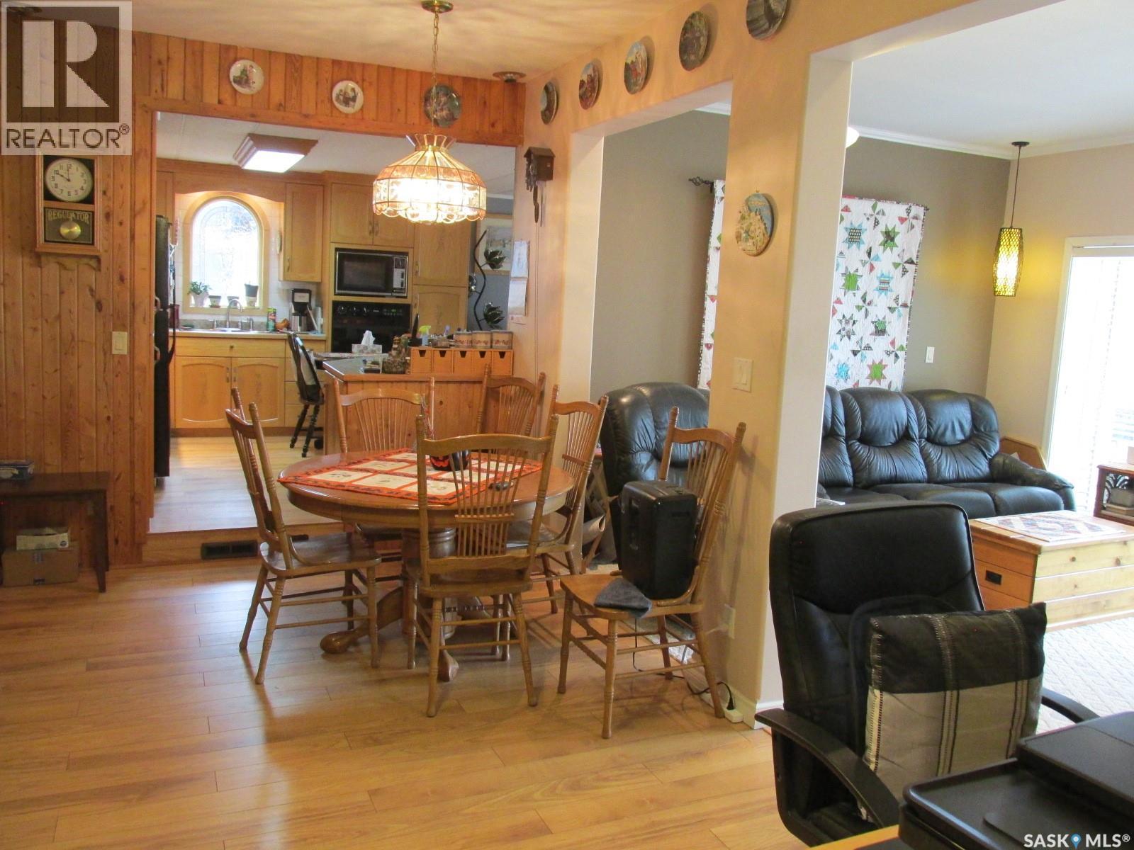 1118 Birch Avenue, Tobin Lake, SK - Indoor Photo Showing Dining Room