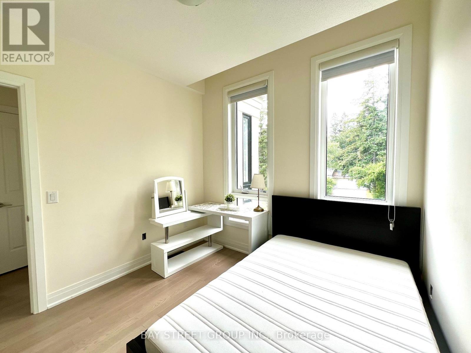 115B Bond Crescent, Richmond Hill, ON - Indoor Photo Showing Bedroom