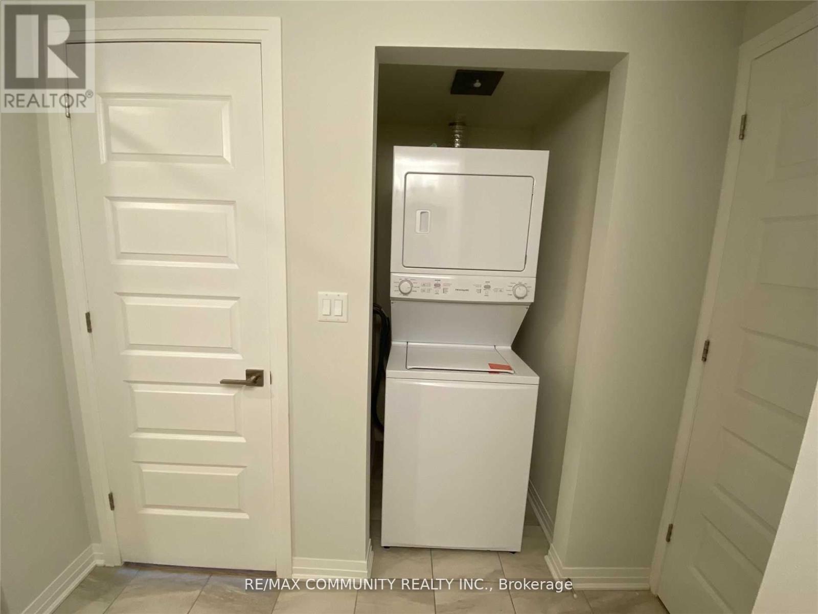 413 - 58 Adam Sellers Street E, Markham, ON - Indoor Photo Showing Laundry Room