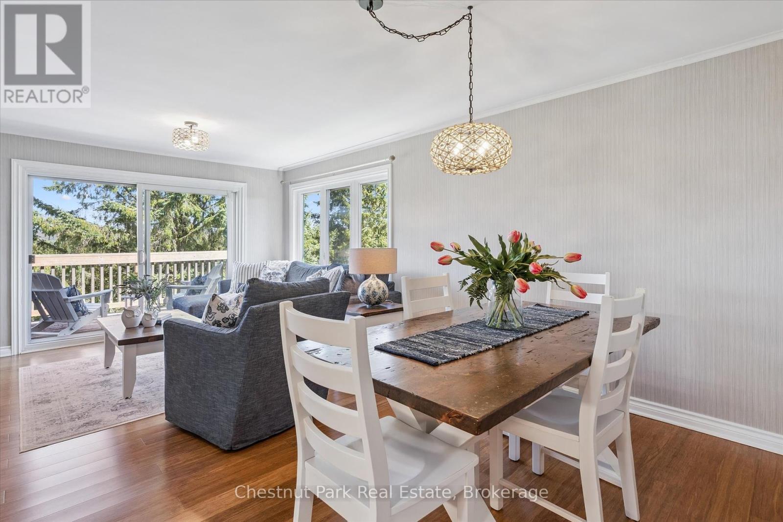 Open Concept interior with beautiful lighting - 31-303 - 1235 Deerhurst Drive, Huntsville (Chaffey), ON - Indoor Photo Showing Dining Room