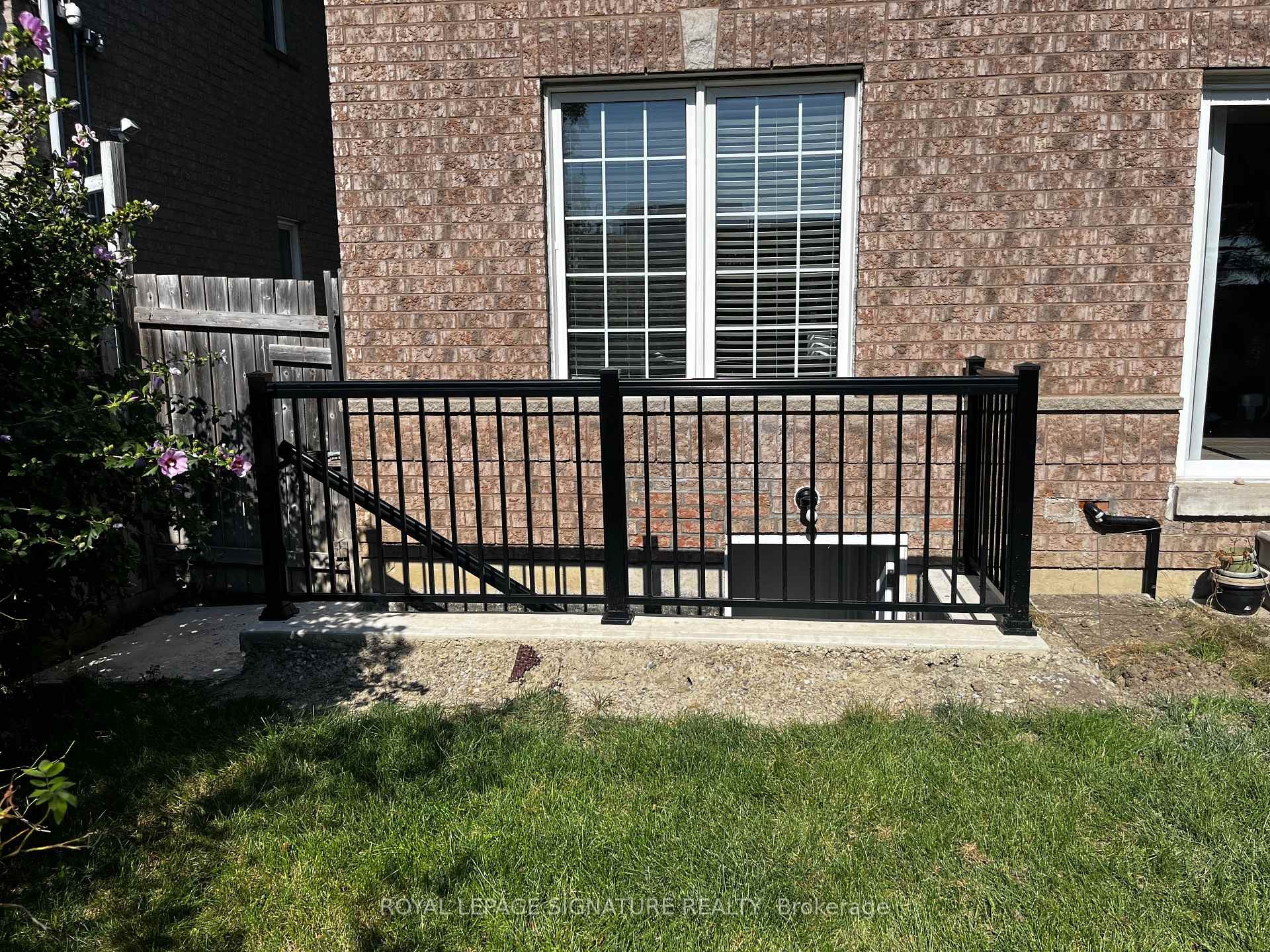 21 Sewells Lane, Brampton, ON - Outdoor