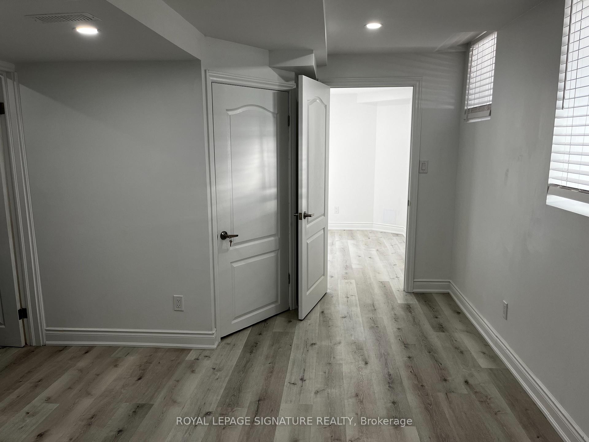 21 Sewells Lane, Brampton, ON - Indoor Photo Showing Other Room