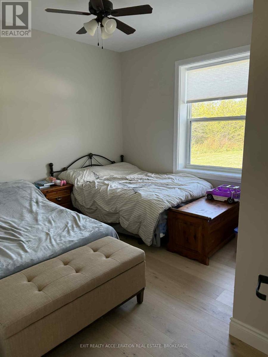 842 County Road 9, Greater Napanee, ON - Indoor Photo Showing Bedroom