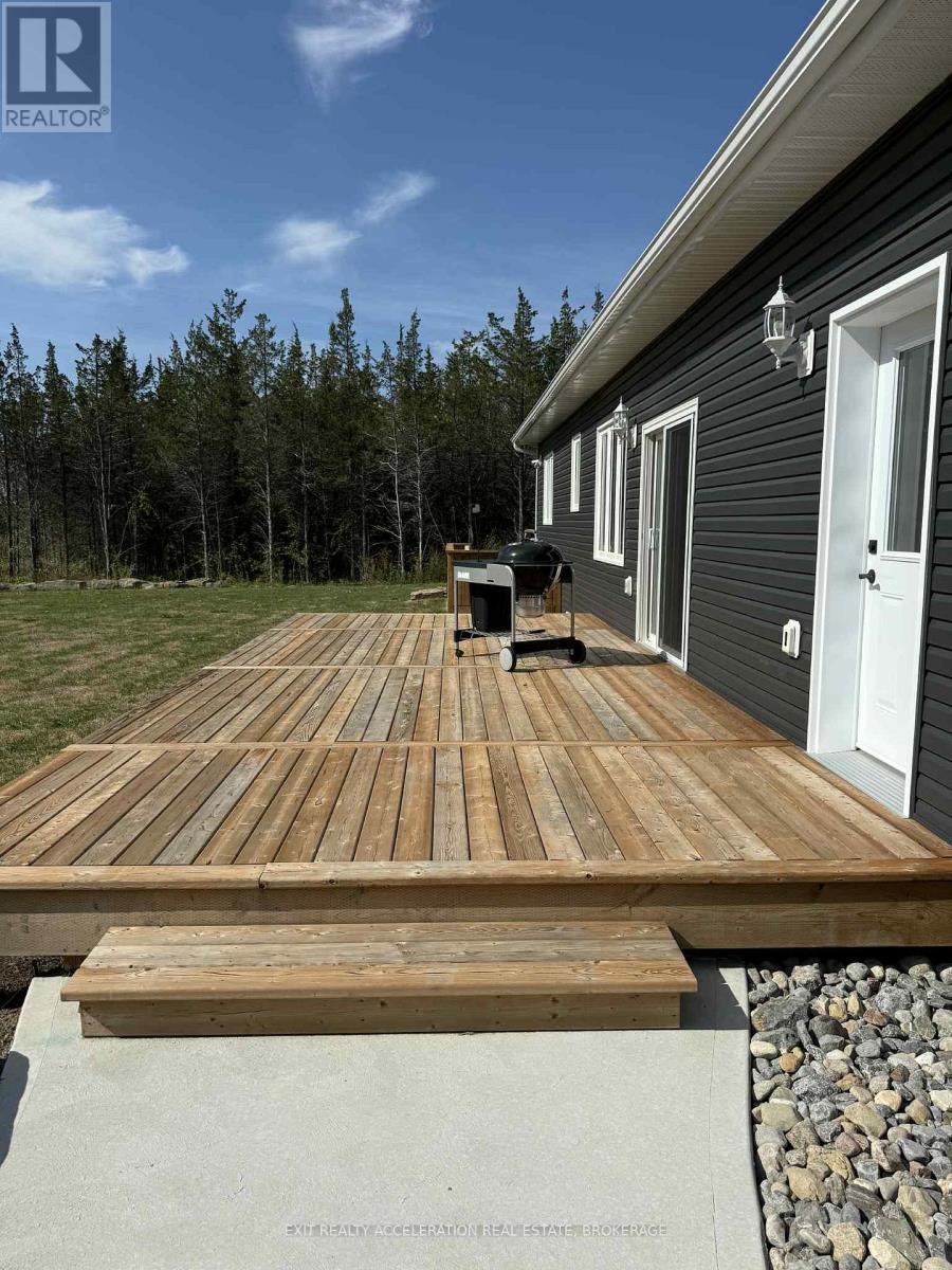 842 County Road 9, Greater Napanee, ON - Outdoor With Deck Patio Veranda