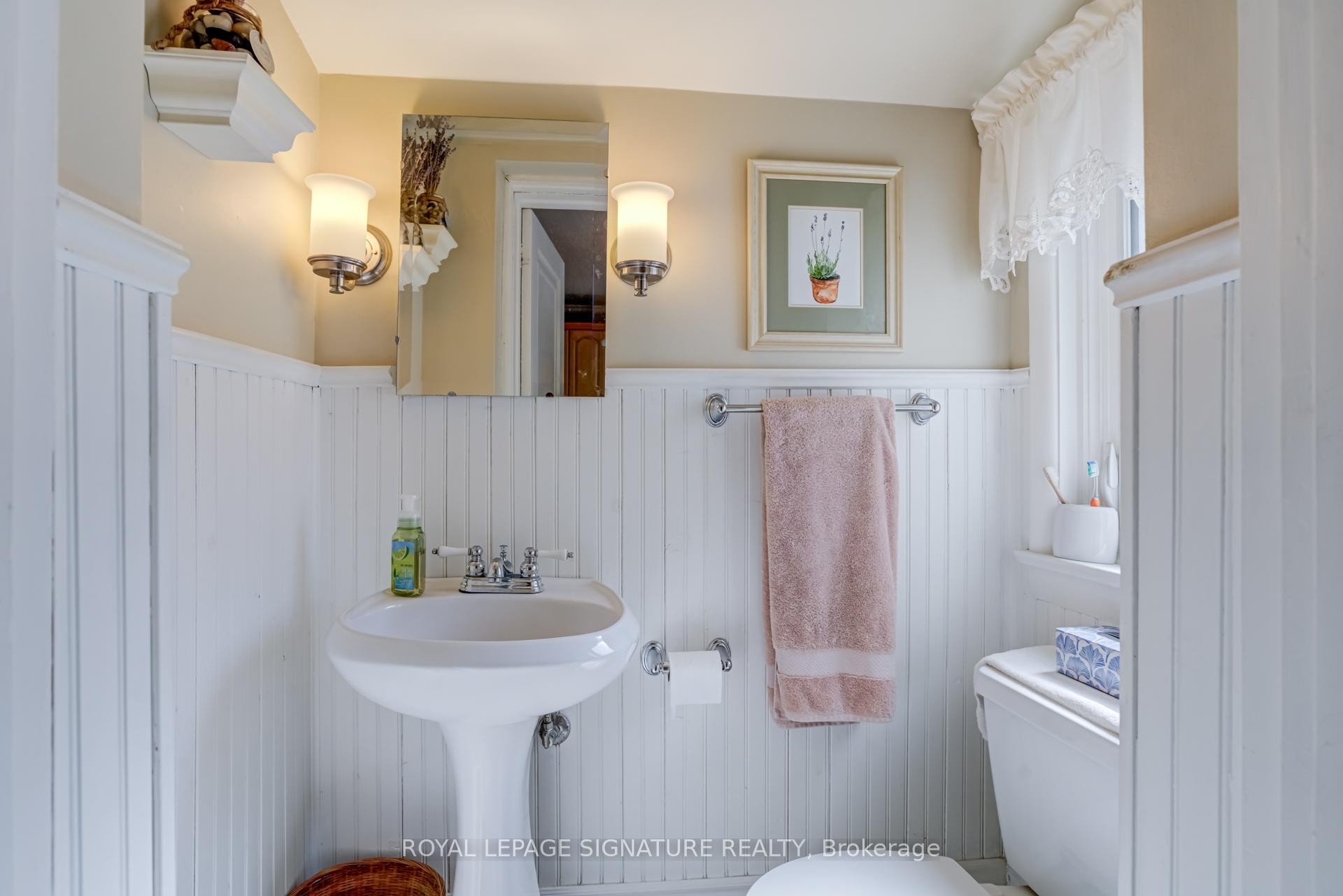 755 Maple Avenue, Burlington, ON - Indoor Photo Showing Bathroom
