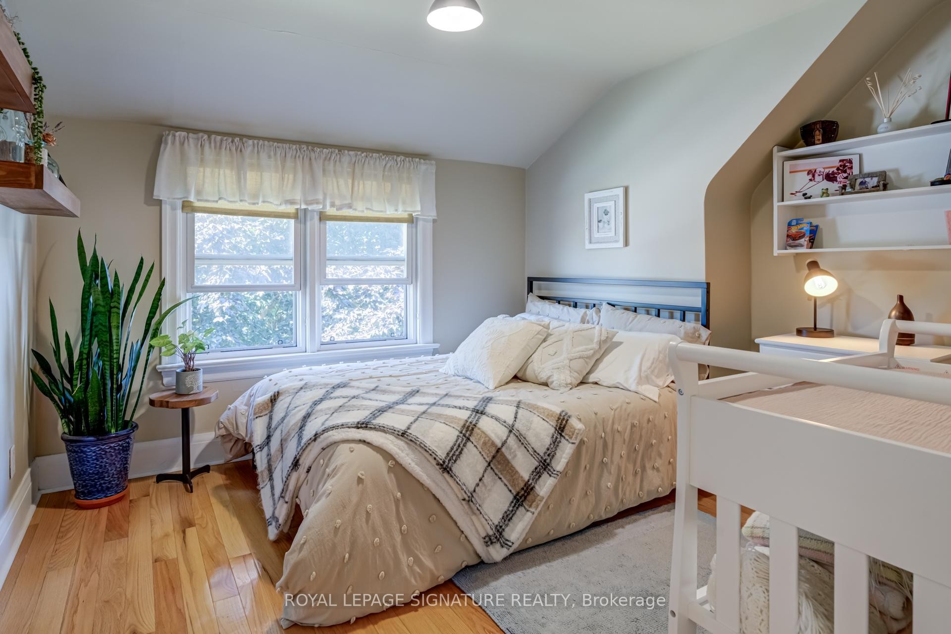 755 Maple Avenue, Burlington, ON - Indoor Photo Showing Bedroom