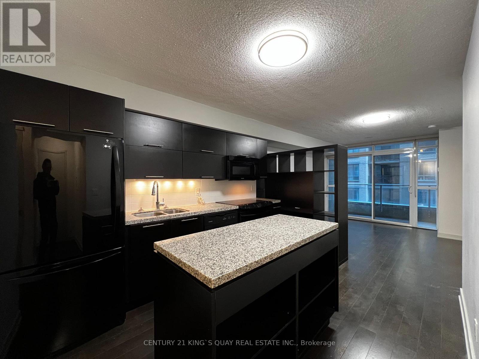 407 - 126 Simcoe Street, Toronto, ON - Indoor Photo Showing Other Room