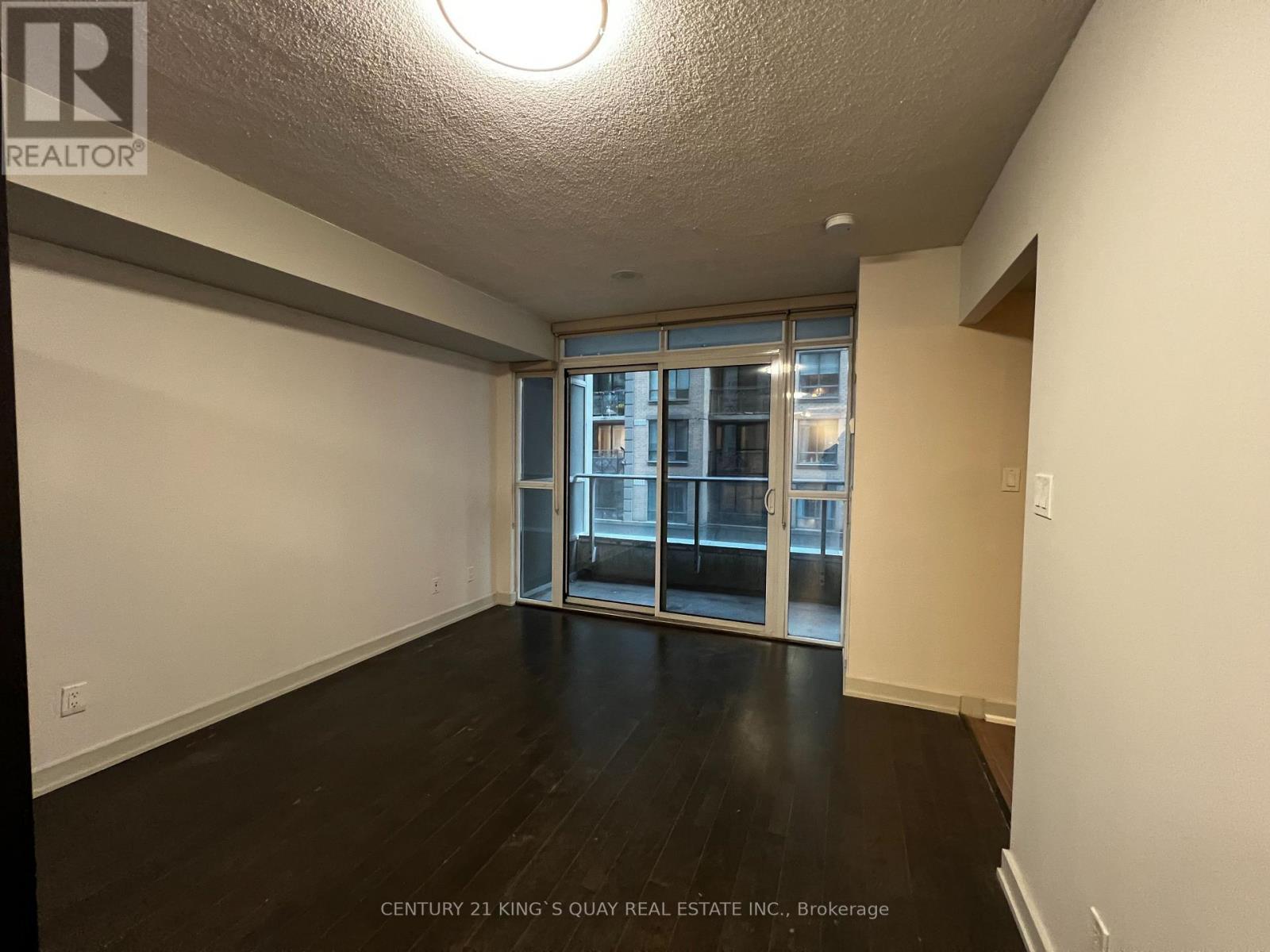 407 - 126 Simcoe Street, Toronto, ON - Indoor Photo Showing Other Room