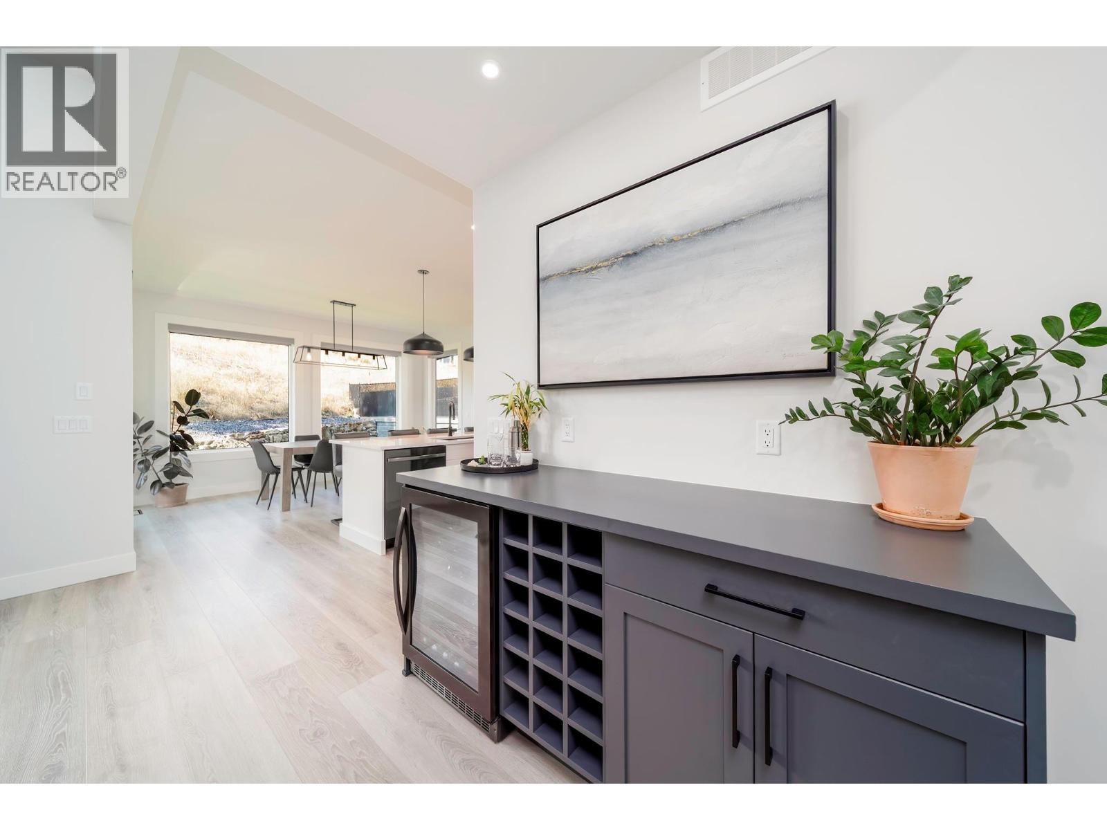 154 Echo Ridge Drive, Kelowna, BC - Indoor Photo Showing Other Room