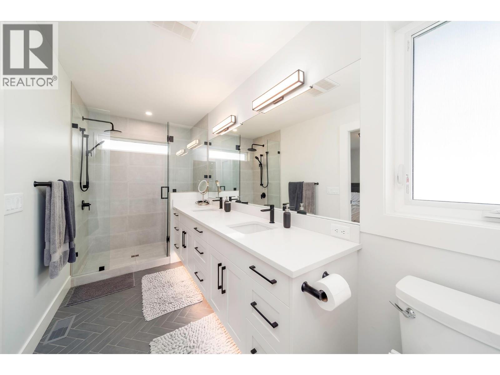 154 Echo Ridge Drive, Kelowna, BC - Indoor Photo Showing Bathroom