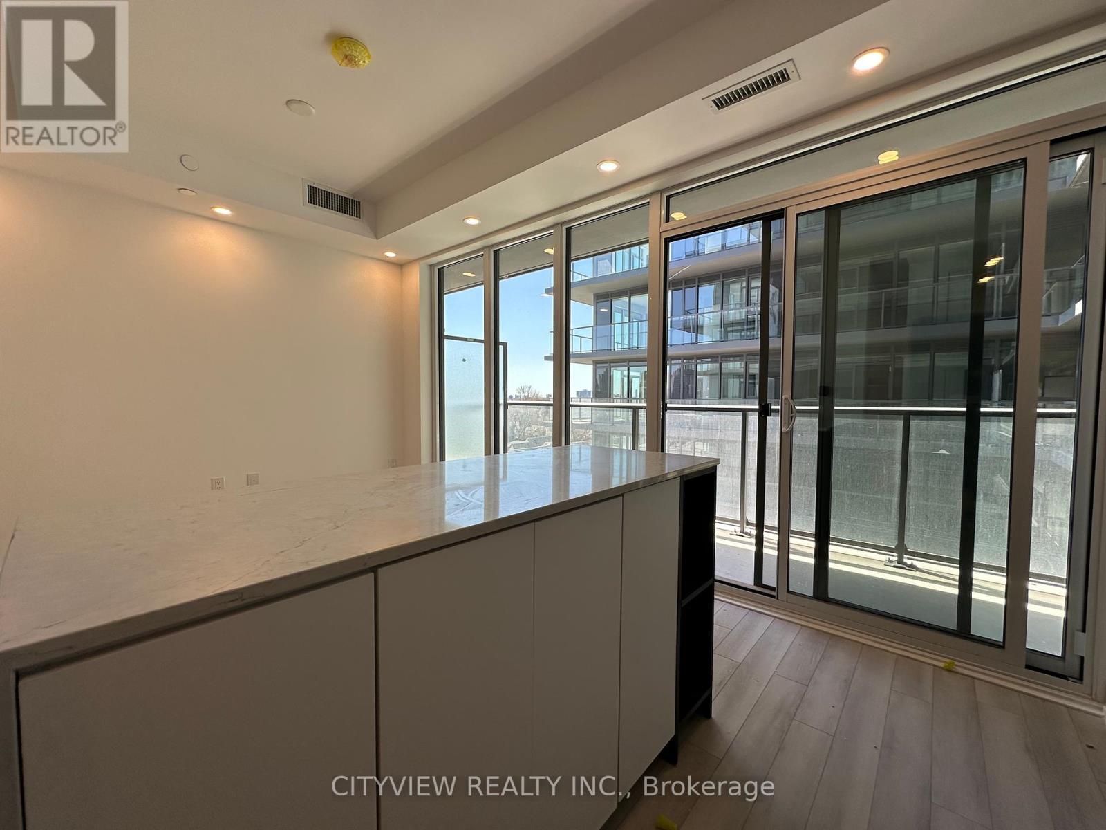 518 - 500 Dupont Street, Toronto, ON - Indoor Photo Showing Other Room