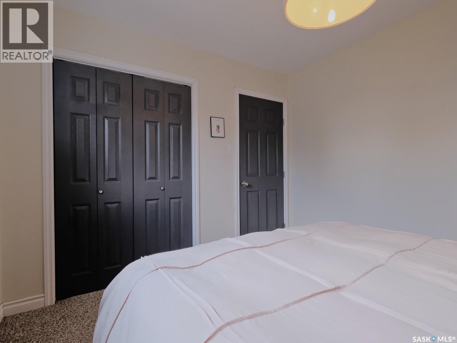 106 8Th Avenue W, Biggar, SK - Indoor Photo Showing Bedroom