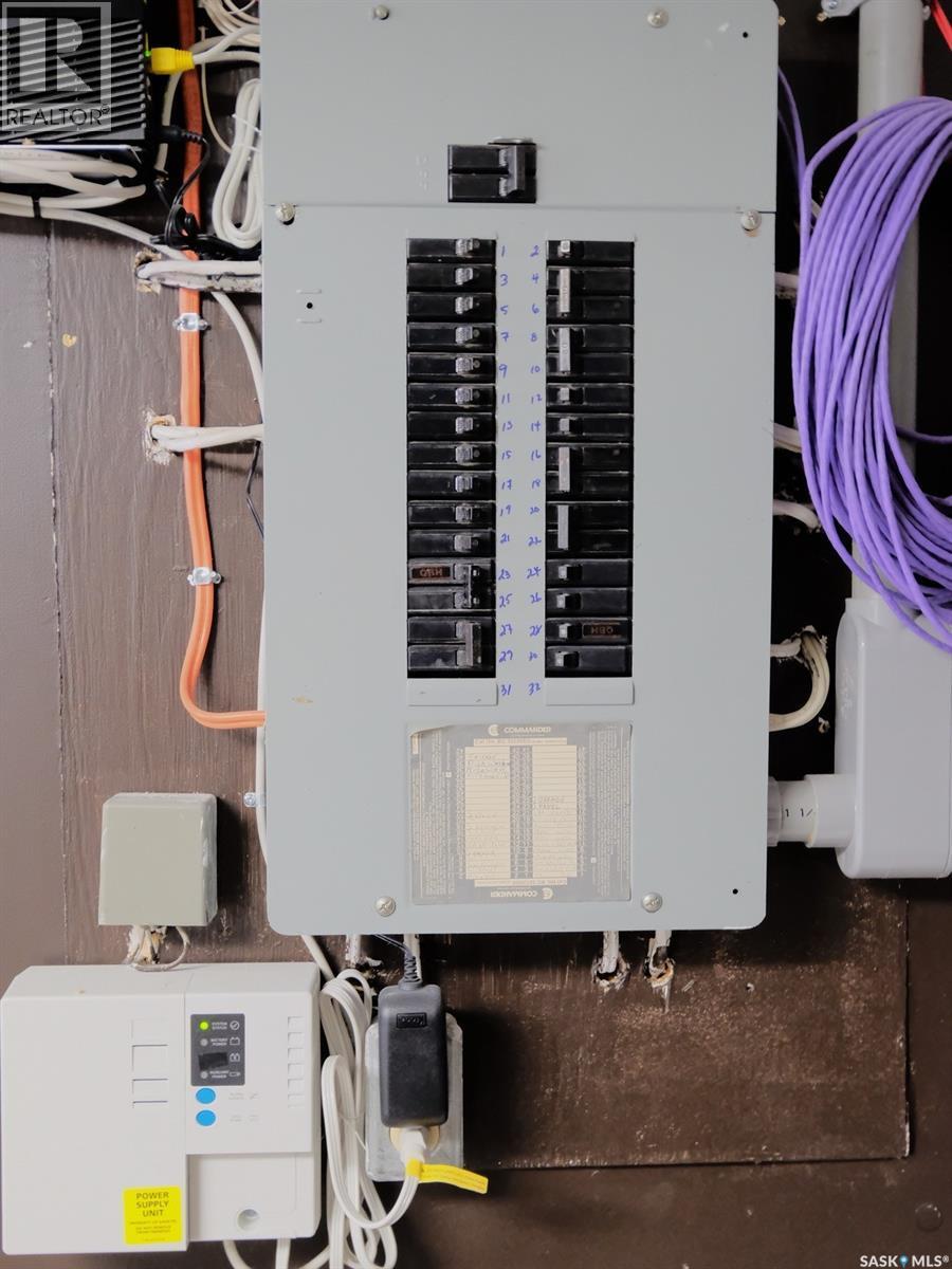 106 8Th Avenue W, Biggar, SK - Indoor