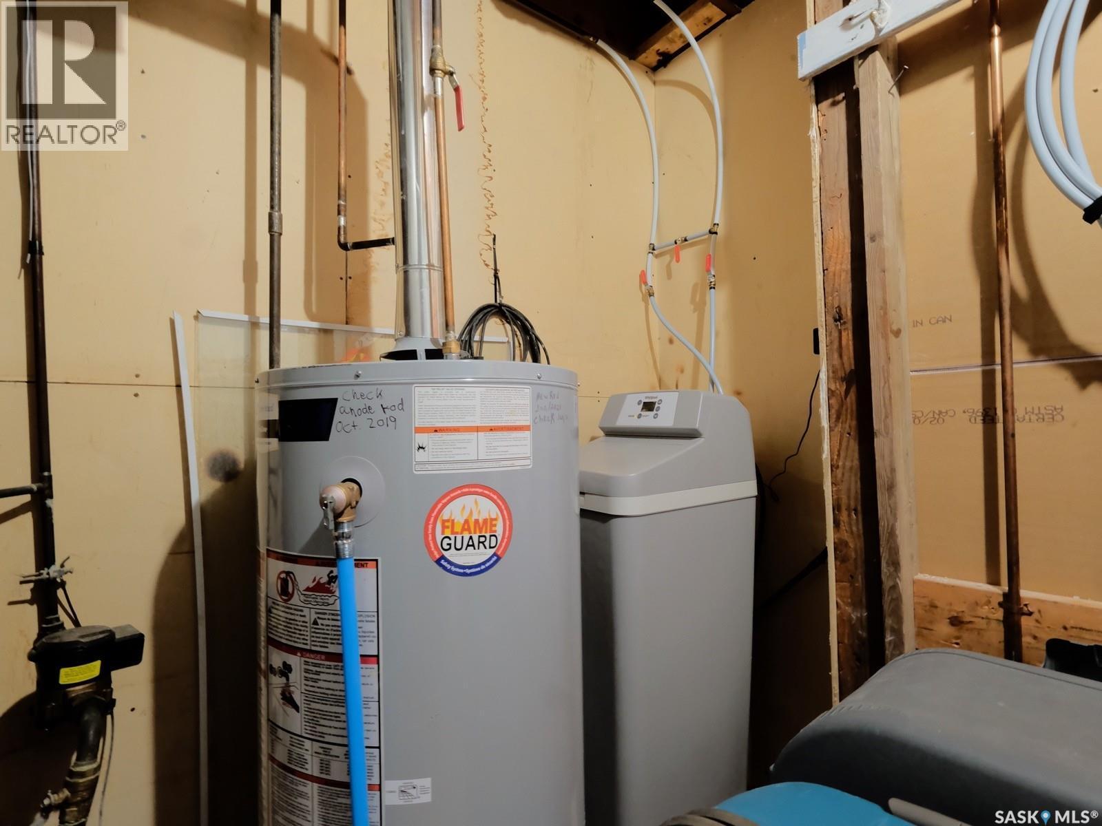 106 8Th Avenue W, Biggar, SK - Indoor Photo Showing Basement