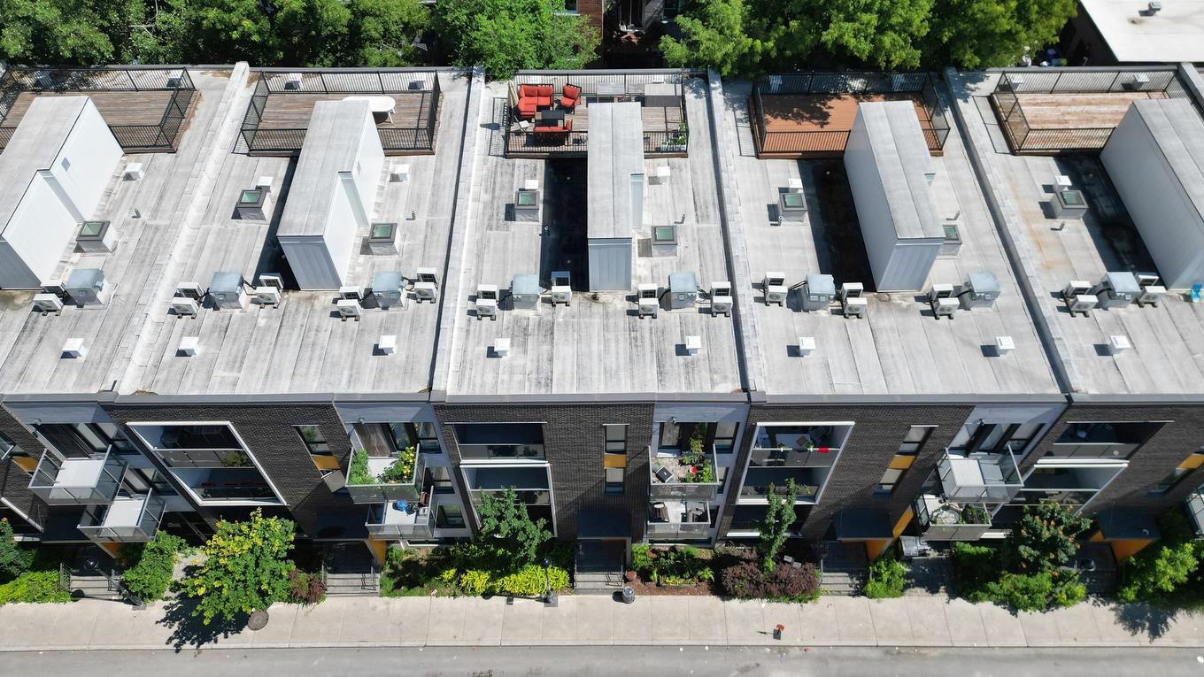 Aerial photo - 302-3551 Rue St-Dominique, Montréal (Le Plateau-Mont-Royal), QC - Outdoor With Facade