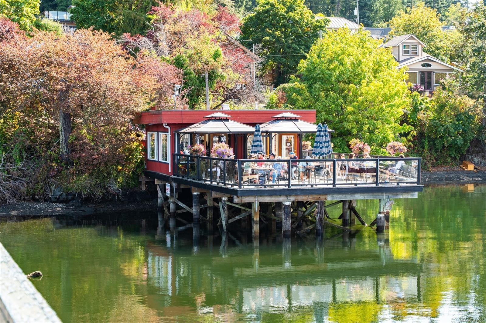 1208 Marchant Rd, Central Saanich, BC