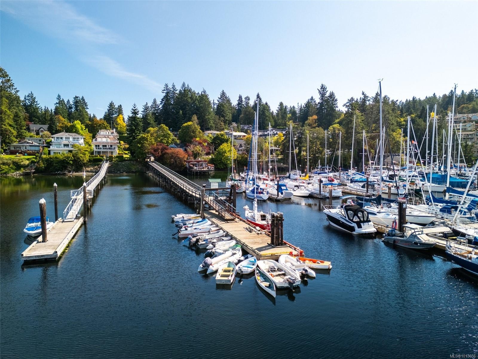 1208 Marchant Rd, Central Saanich, BC