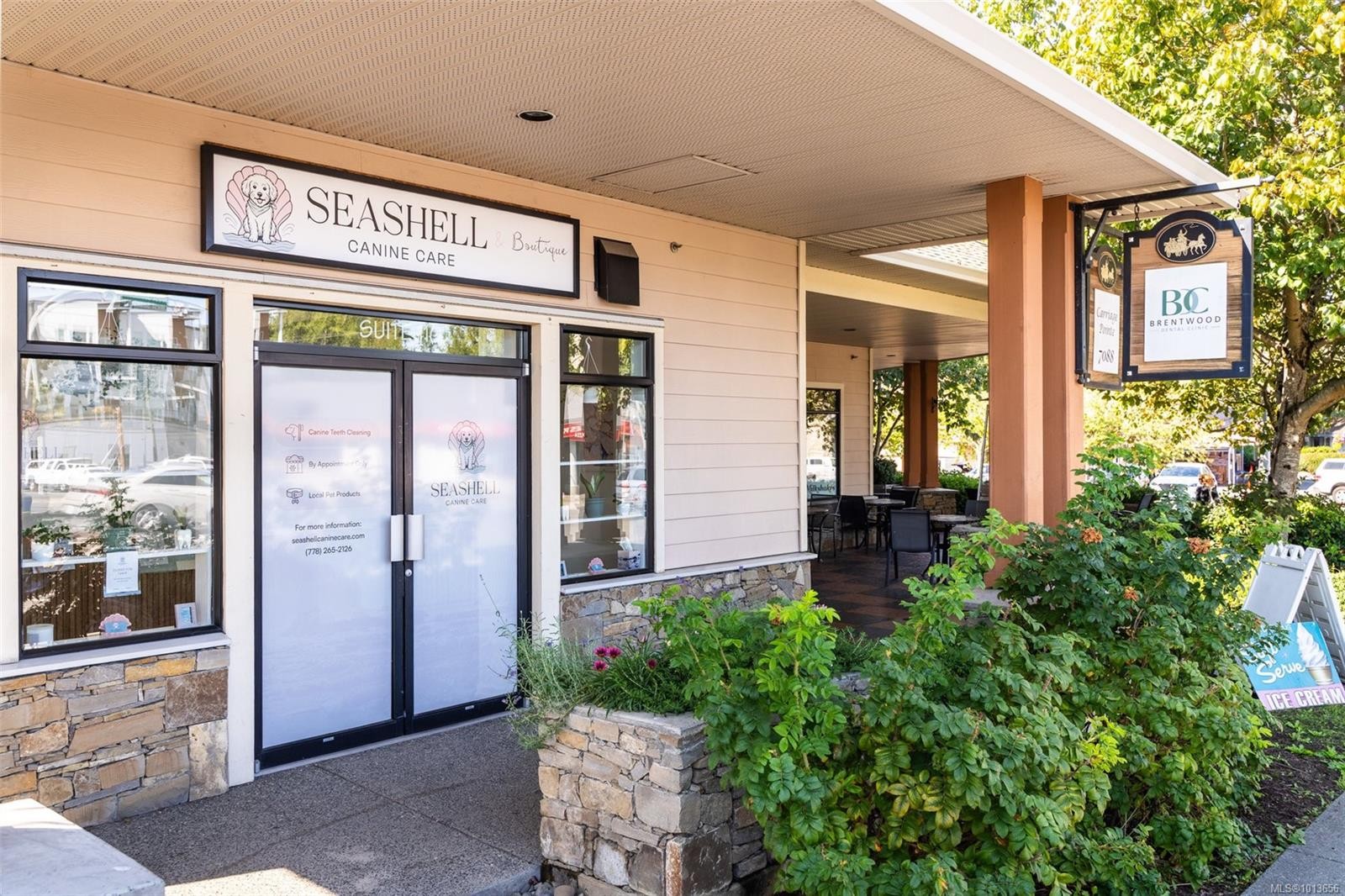 1208 Marchant Rd, Central Saanich, BC