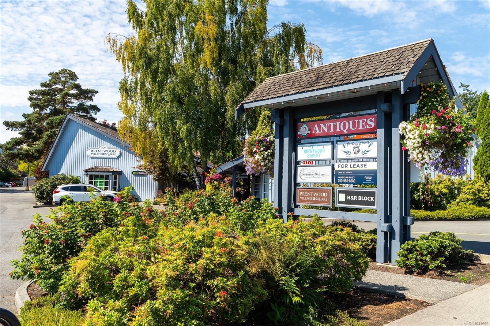 1208 Marchant Rd, Central Saanich, BC