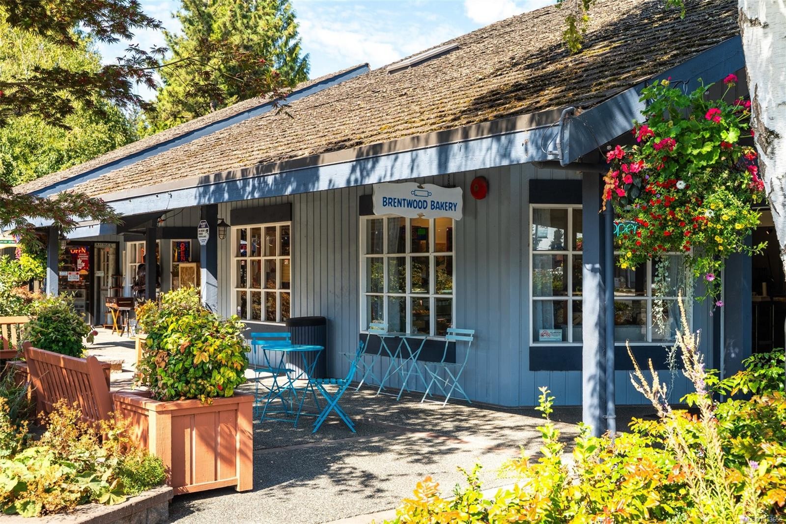 1208 Marchant Rd, Central Saanich, BC