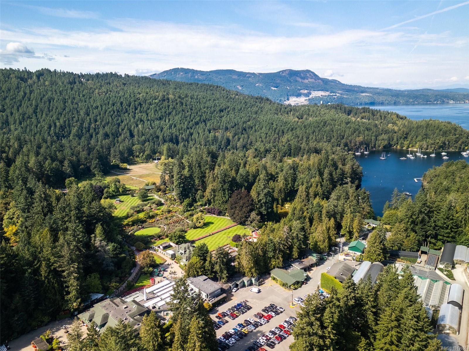 1208 Marchant Rd, Central Saanich, BC