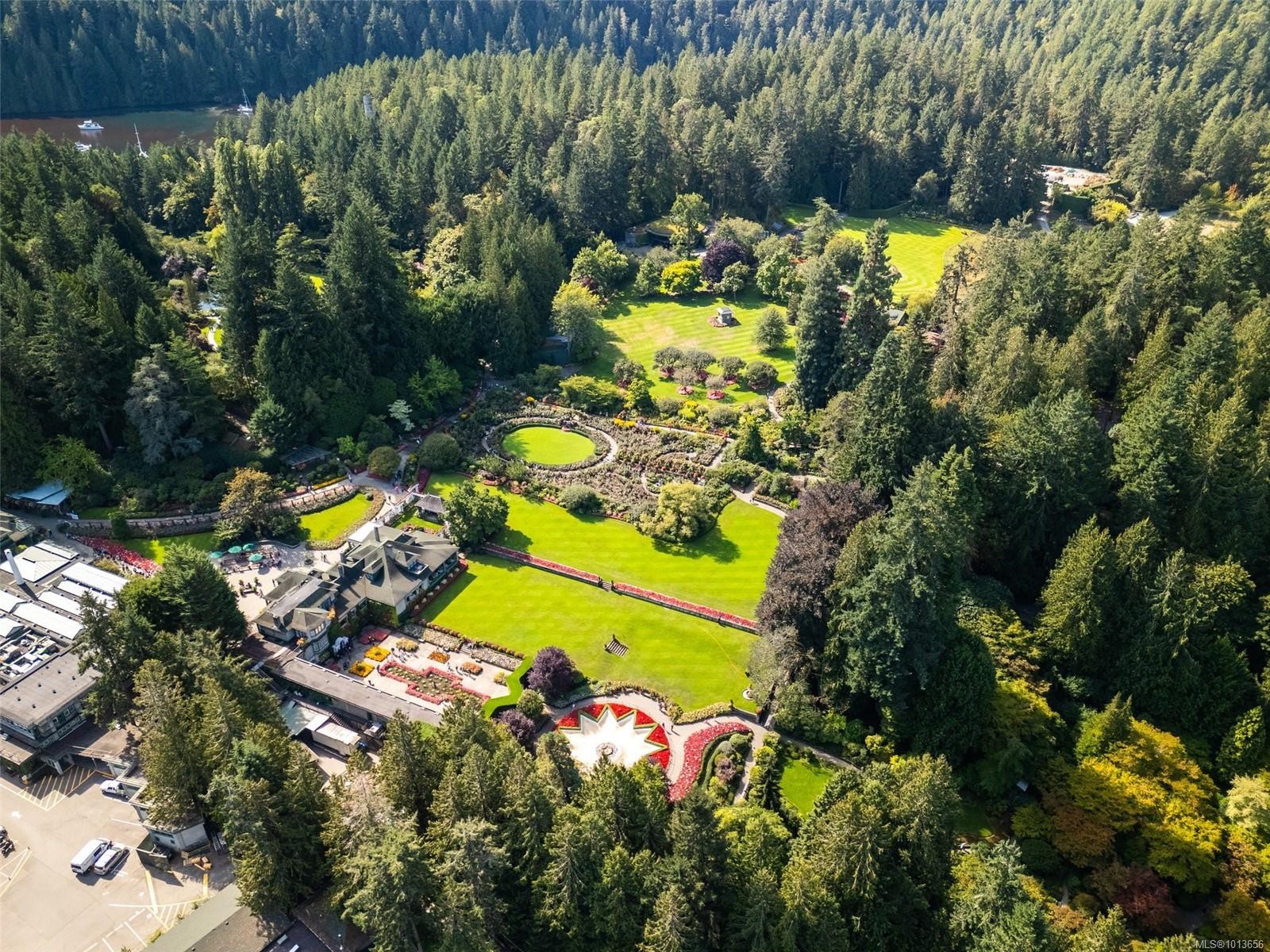 1208 Marchant Rd, Central Saanich, BC