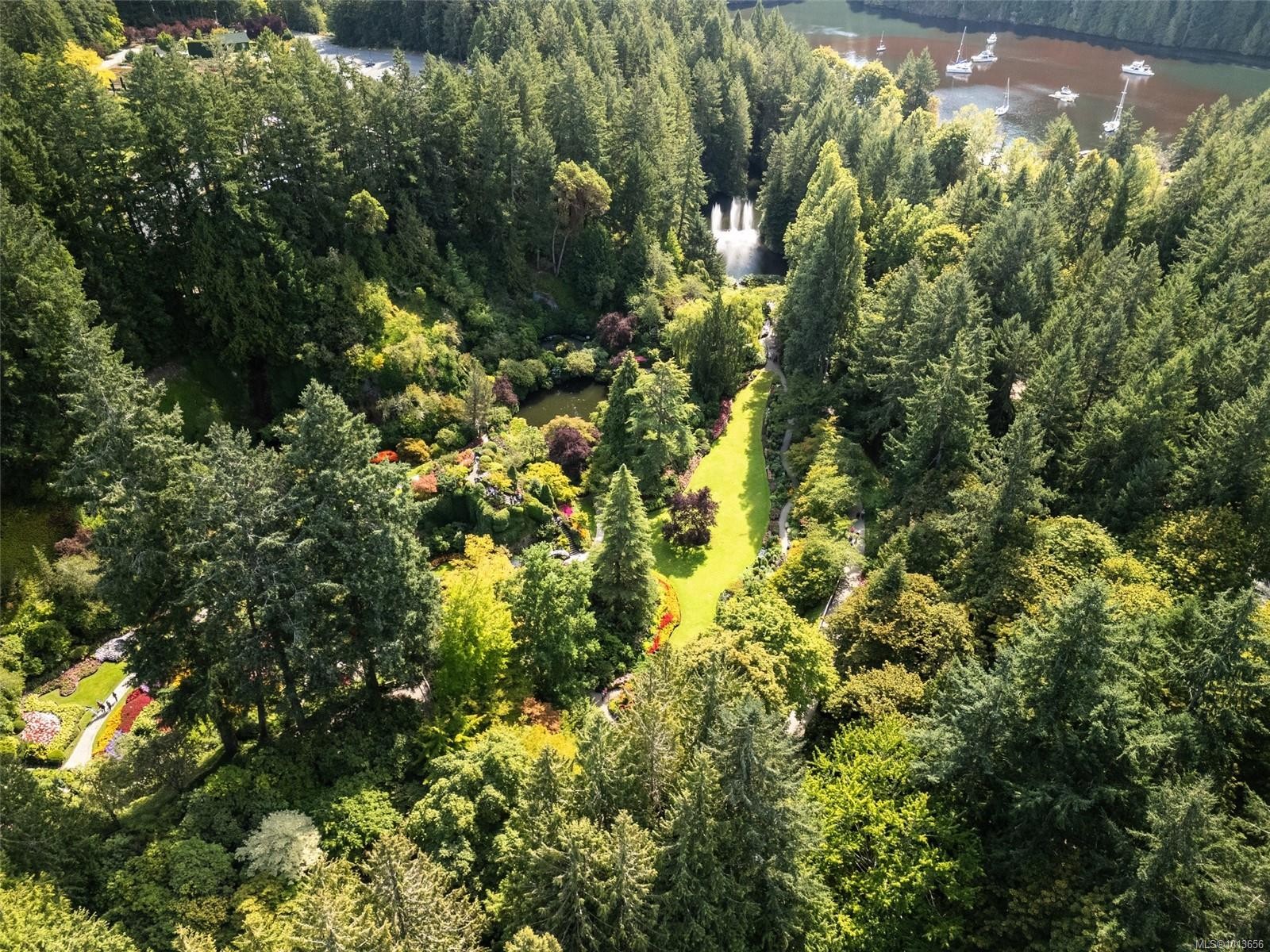 1208 Marchant Rd, Central Saanich, BC