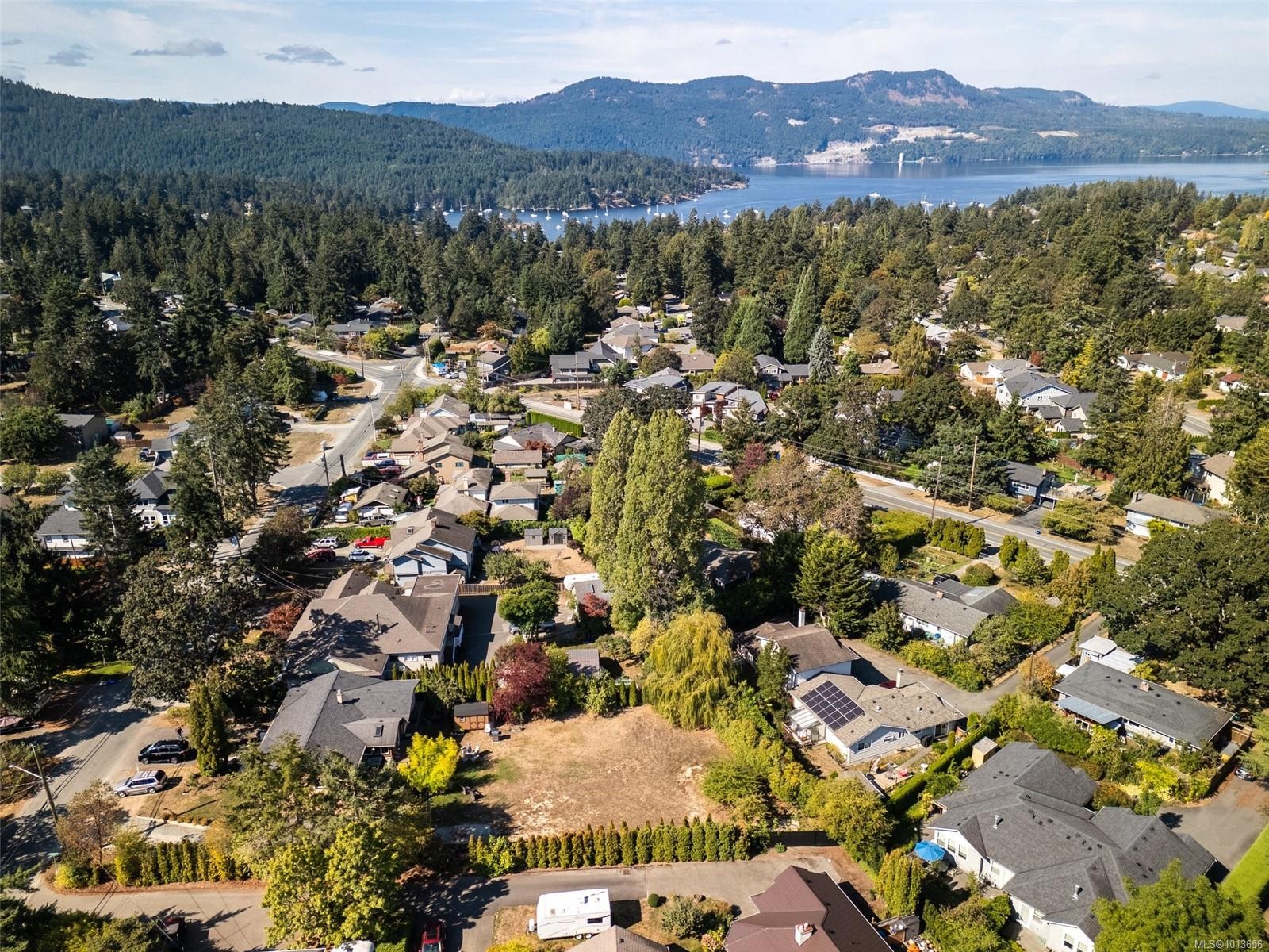 1208 Marchant Rd, Central Saanich, BC