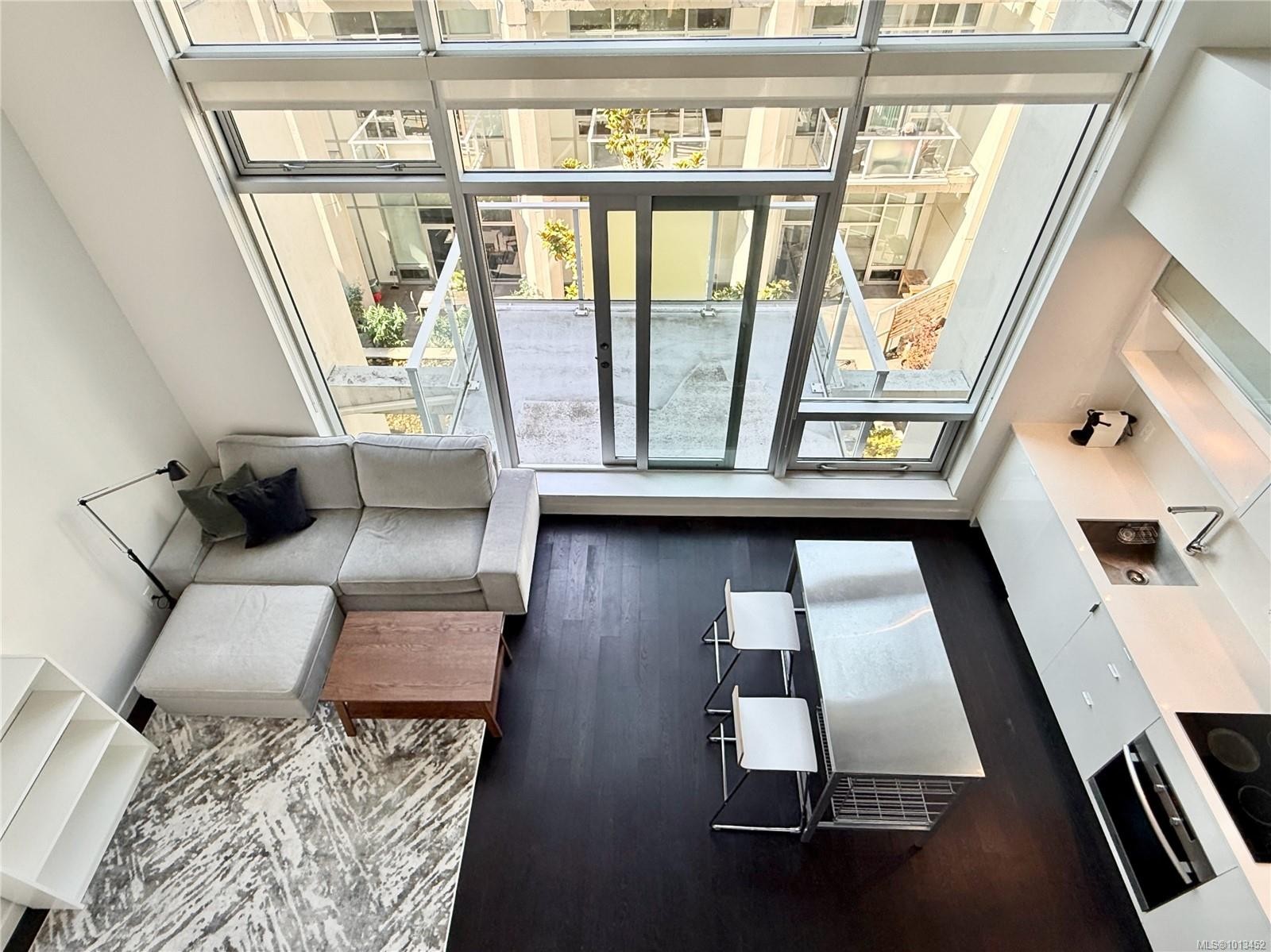 438-770 Fisgard St, Victoria, BC - Indoor Photo Showing Other Room