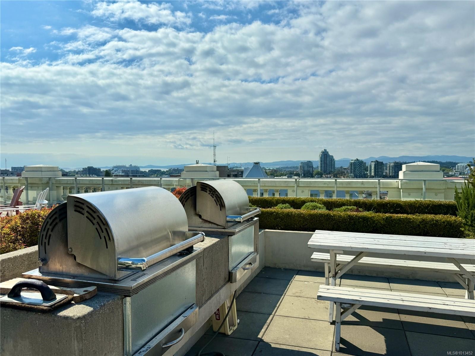 438-770 Fisgard St, Victoria, BC - Outdoor With View