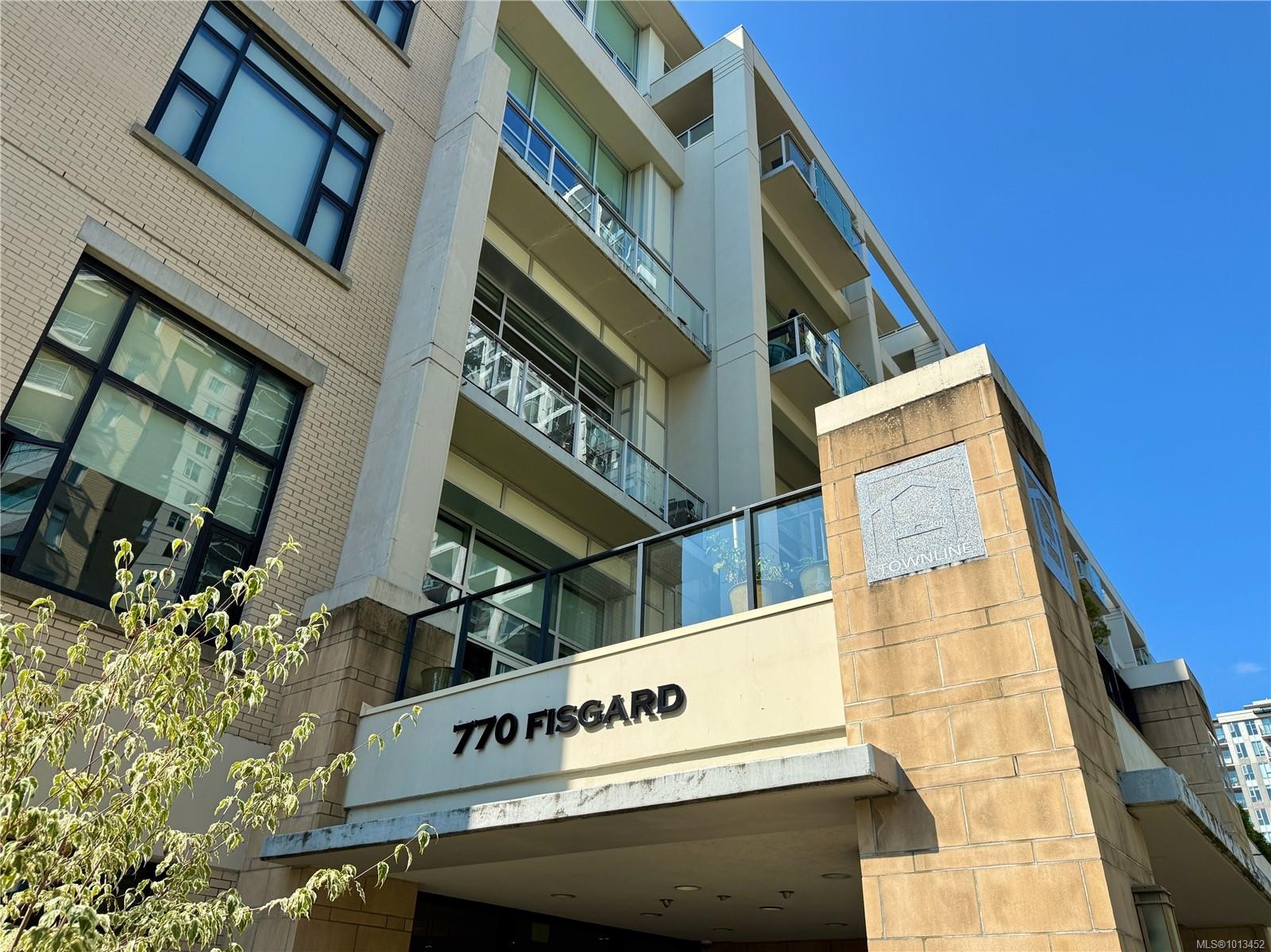 438-770 Fisgard St, Victoria, BC - Outdoor