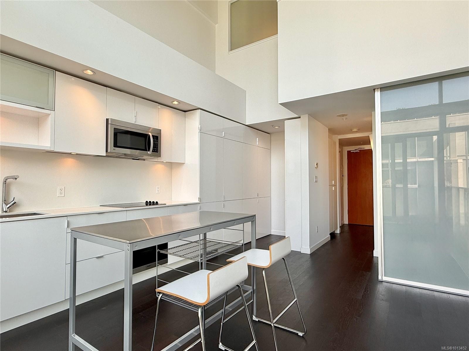 438-770 Fisgard St, Victoria, BC - Indoor